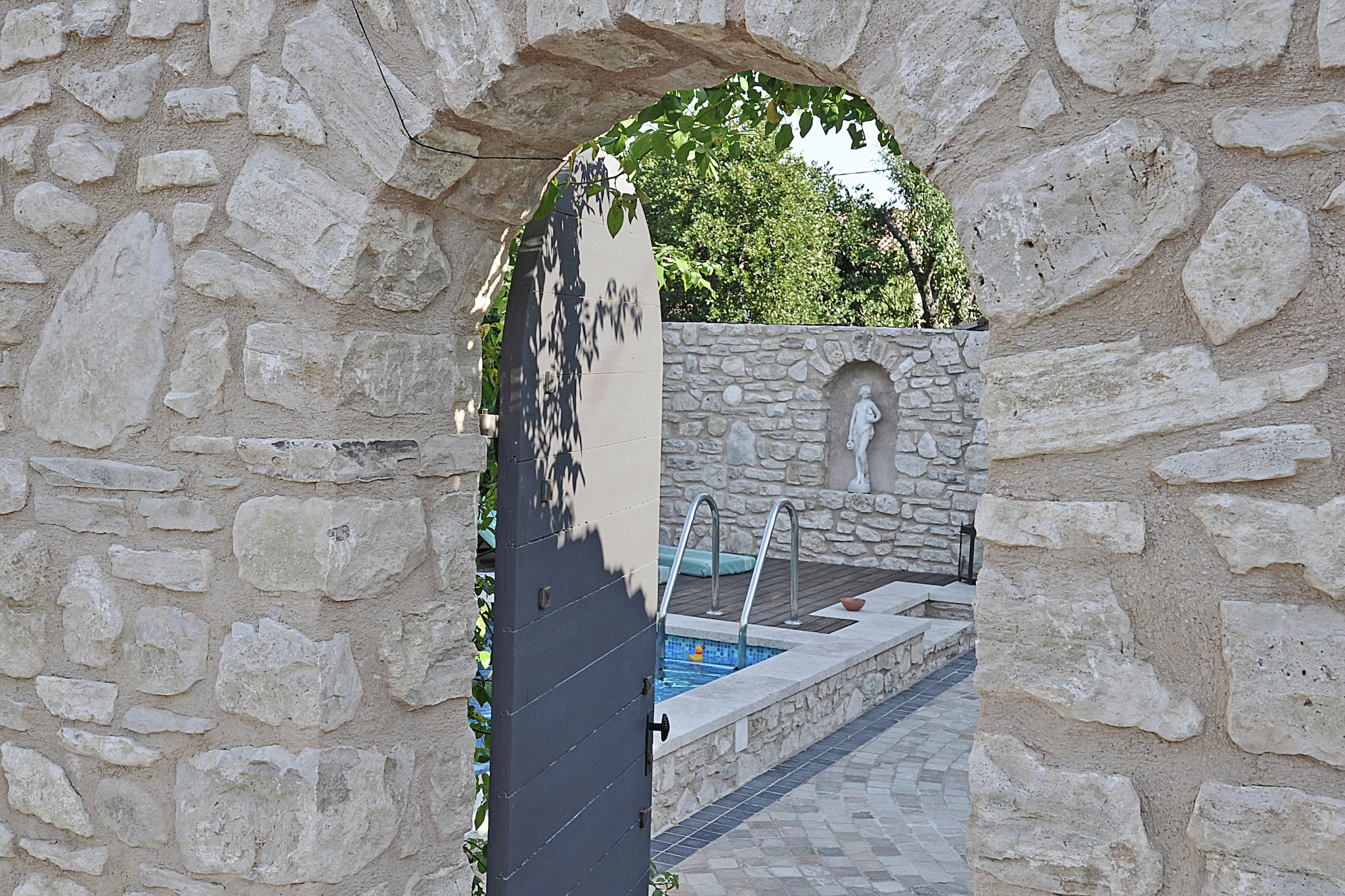 Villa Aix-Gardens summer