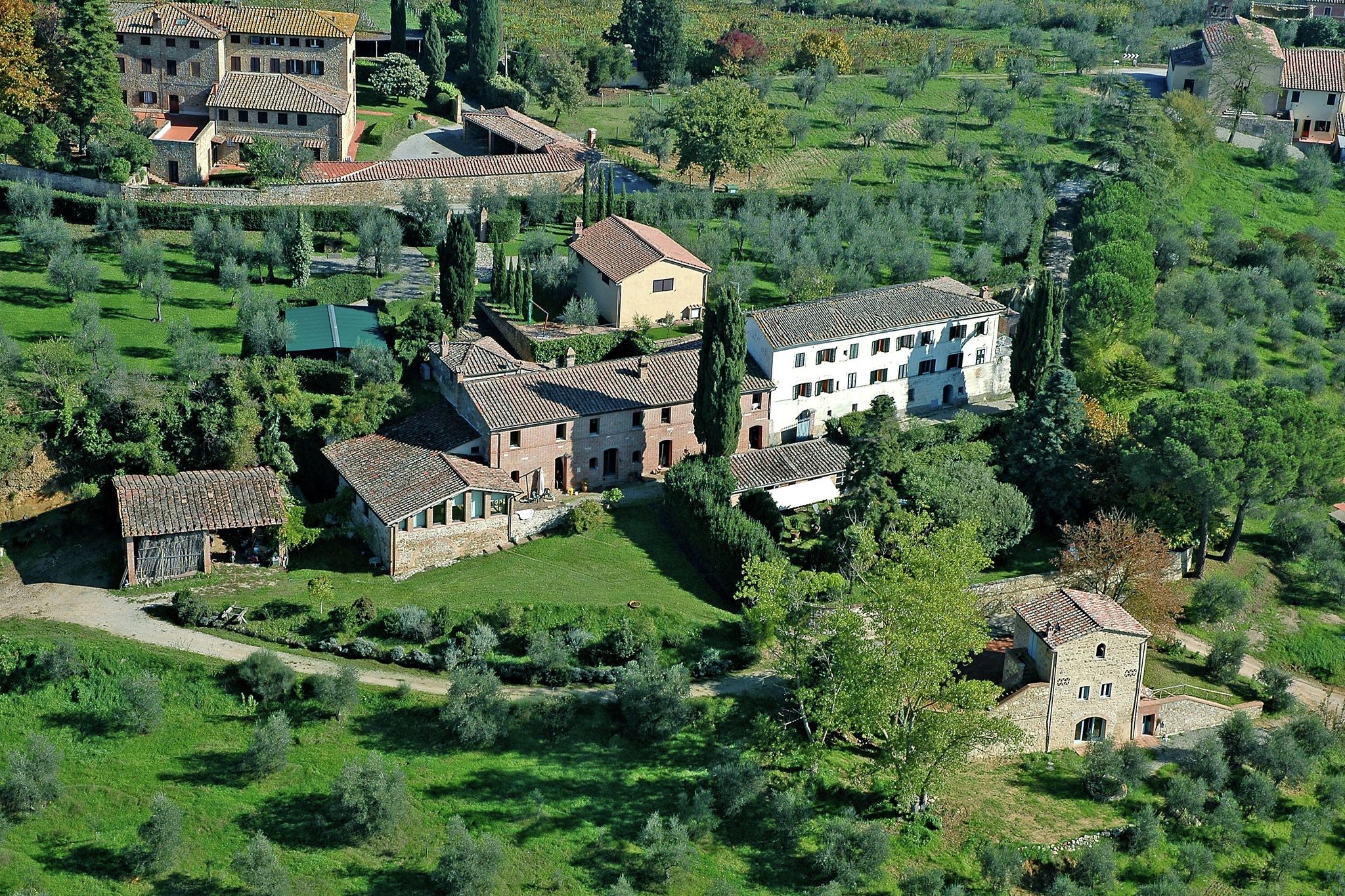 Pretty Farmhouse in Siena with Shared Swimming Pool