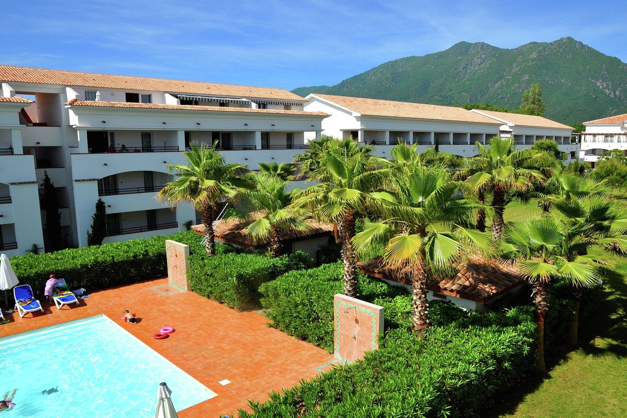 Nice apartments by a vast beach on beautiful Corsica