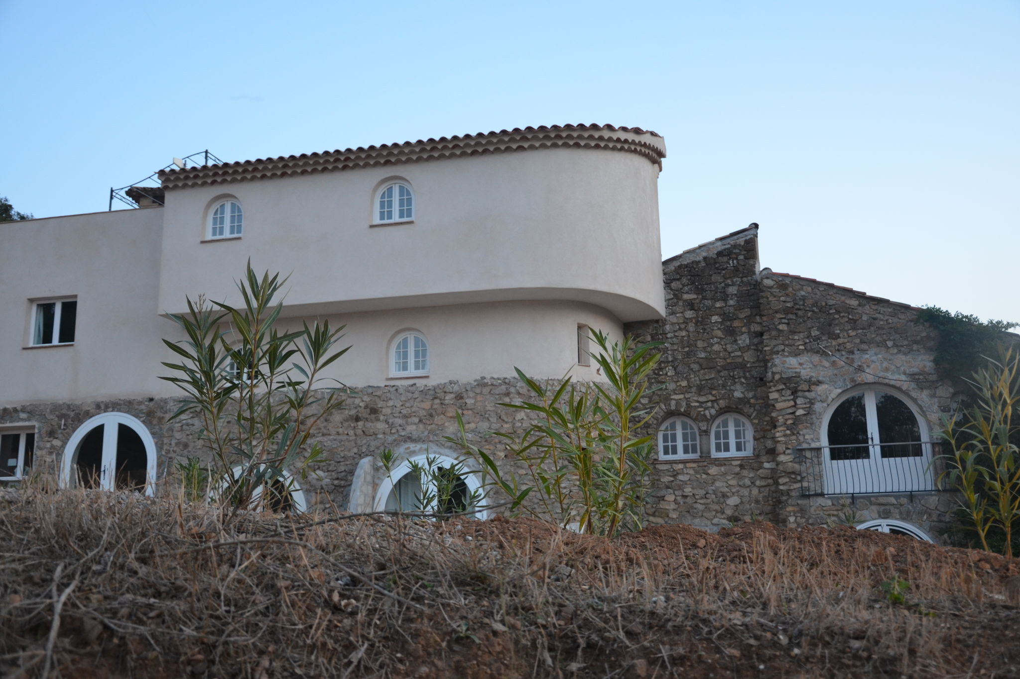 Modern house with terrace, near the popular St. Maxime
