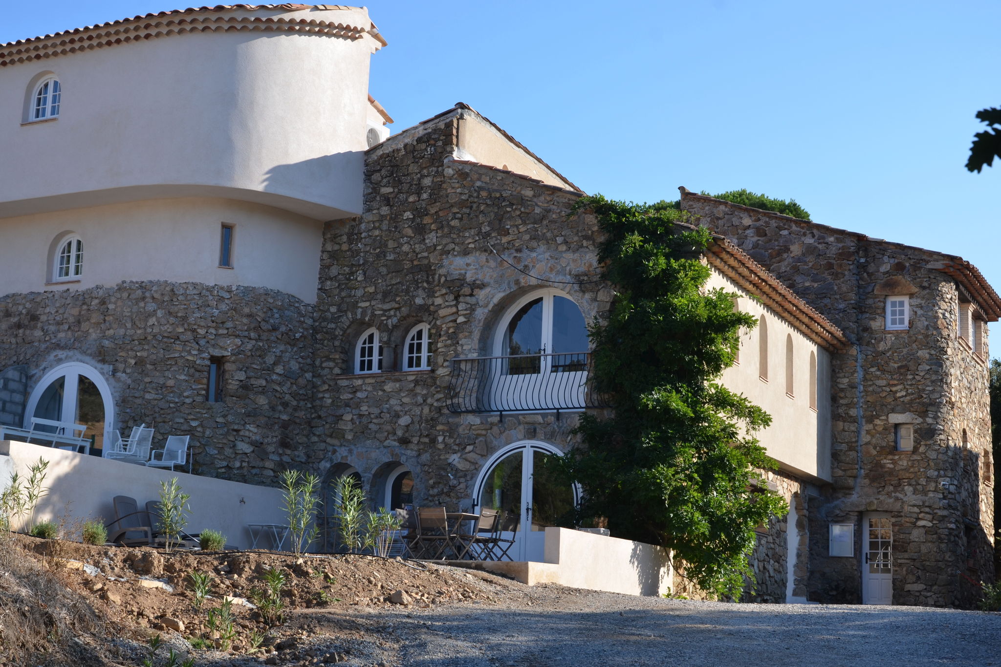 Maison moderne avec terrasse, près de Sainte Maxime
