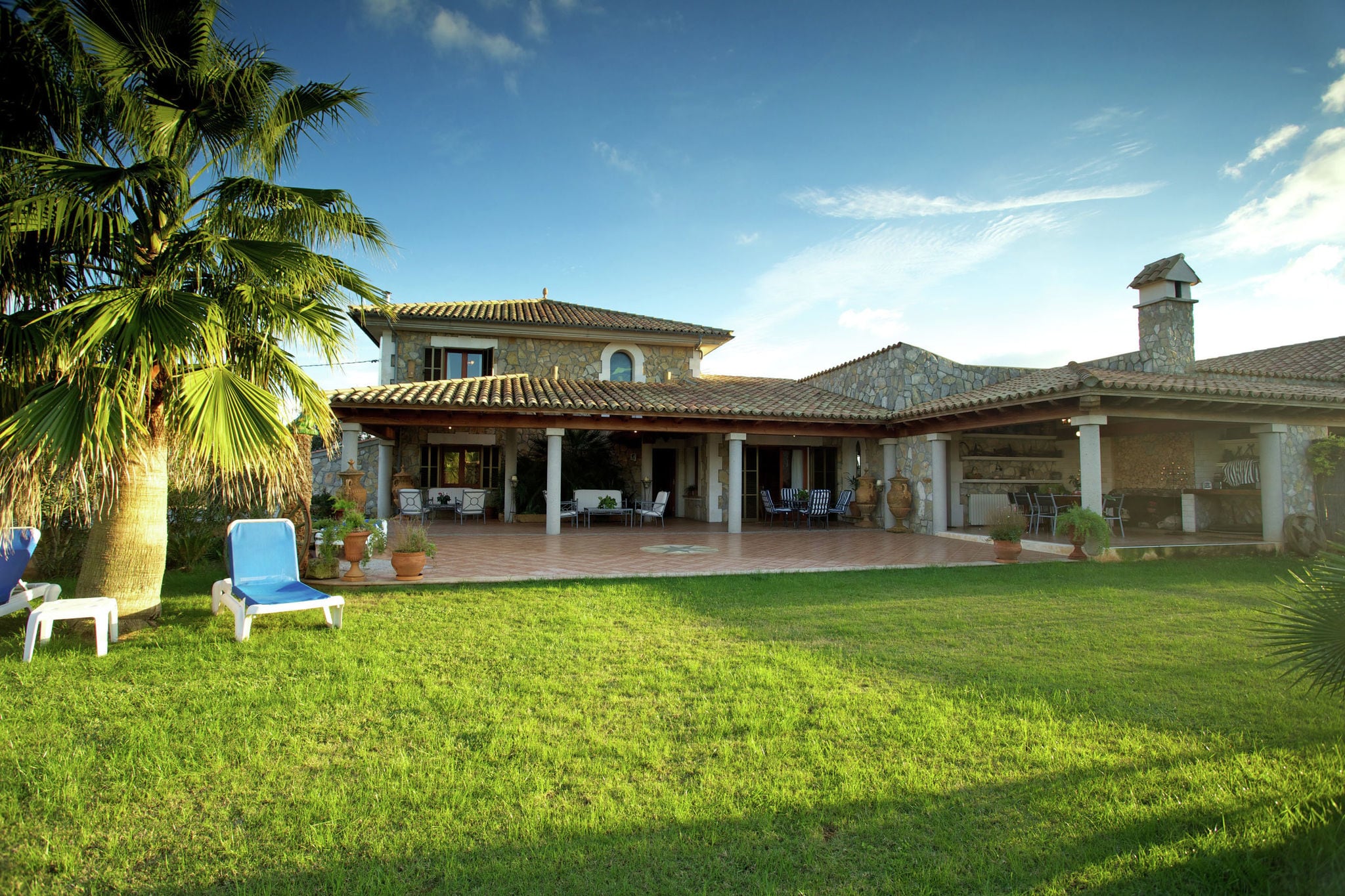 Luxuriöse Villa ideal für große Familien, und nur 2 km vom Strand