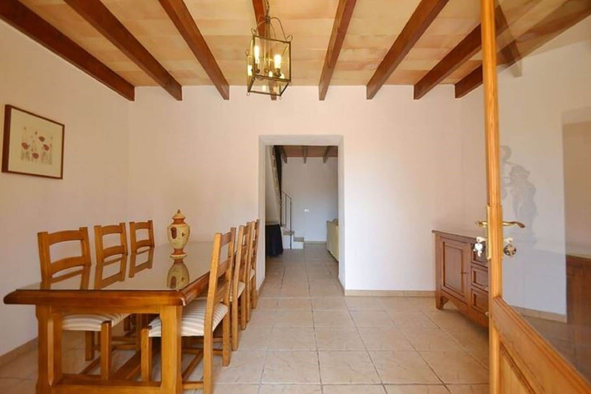 Mallorcan style house with pool and air conditioning 4 km from the sea