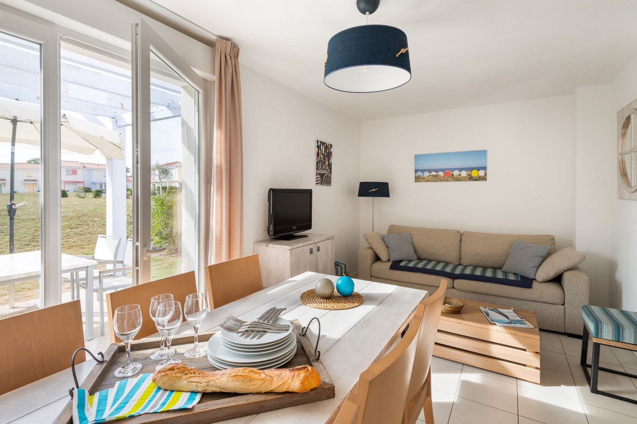 Well-kept apartment, with dishwasher, 7 km. from the beach