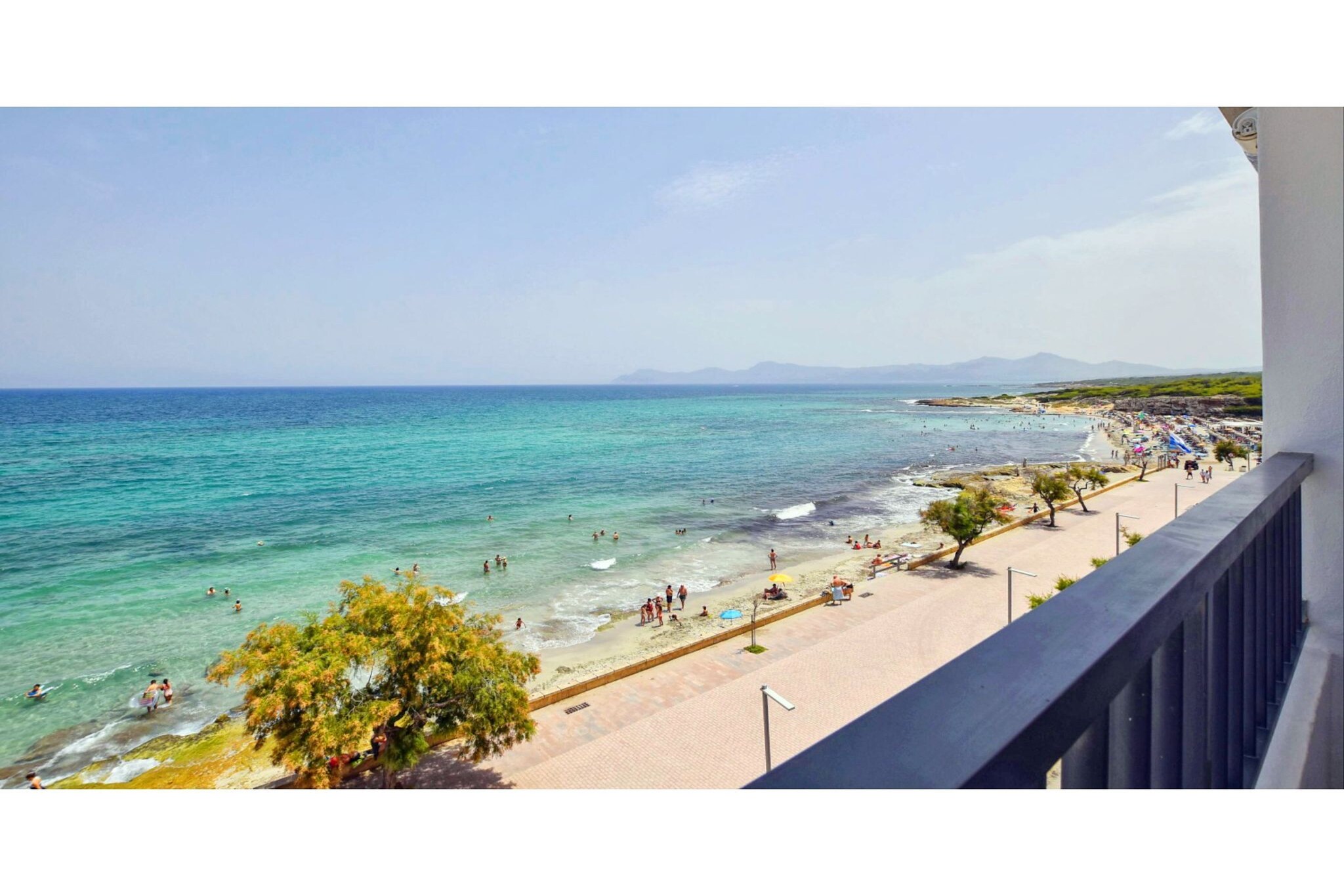 Comfortable, modern apartment on the beach promenade of Can Picafort.
Situated in the urbanization but still with everything, at the foot of boardwalk and beach.
From the location, it has a 180 ° - Panoramic views of the bay of Alcudia, like Minimalist by a watchtower.
Completely renovated with top quality materials. Bright and shiny surfaces give a great atmosphere.
The apartment has 2 bedrooms, 1 bathroom, 1 bright, modern kitchen and a terrace from which you can enjoy a magnificent sea view.
Ca'n Picafort is located in the bay of Alcudia. Known for beaches with white sand and crystal clear water, about 10 kilometers from Alcudia.
One of the most important tourist destinations in the north of Mallorca, with a variety of recreational activities such as Water sports, horse riding, karting and tennis. In the village there are shops, restaurants, bars and cafes.
About Belvilla
When you stay in a Belvilla home, you can rest assured of a unique holiday home in ideal surroundings at an attractive price. The portfolio of accommodations consists of more than 40,000-holiday homes in 20 European countries. Interested in a weekend getaway, a summer or winter sports holiday or simply a short break? Do you prefer the coast, the countryside or the mountains? Whatever your preference, there is a Belvilla home to meet your needs, from a cosy gîte for two to a castle big enough for the entire family, from an apartment in the heart of Rome to a cabin in the middle of nowhere, from a simple tree house to a luxury dream villa and from close to home to the other side of Europe.
A Belvilla home gives you the freedom to enjoy breakfast in your pyjamas or continue a good conversation into the morning hours without having to worry about the bar's closing time. Prepare gourmet meals with fresh local ingredients in your own kitchen and take advantage of having your own swimming pool to do as many cannonballs as you want! In other words, you can enjoy complete privacy in your home away from home.