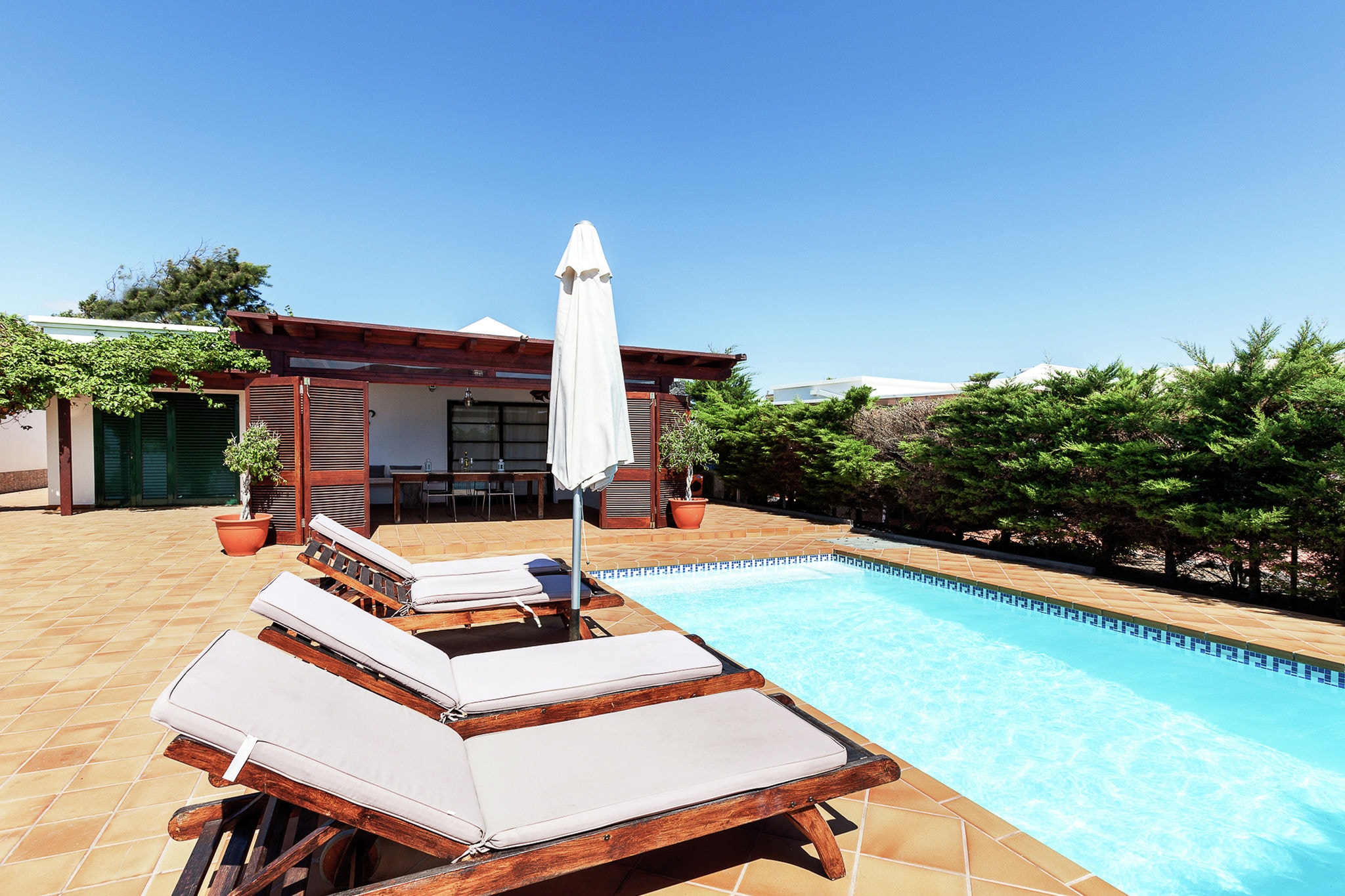 Geräumige Villa in Playa Blanca mit Swimmingpool