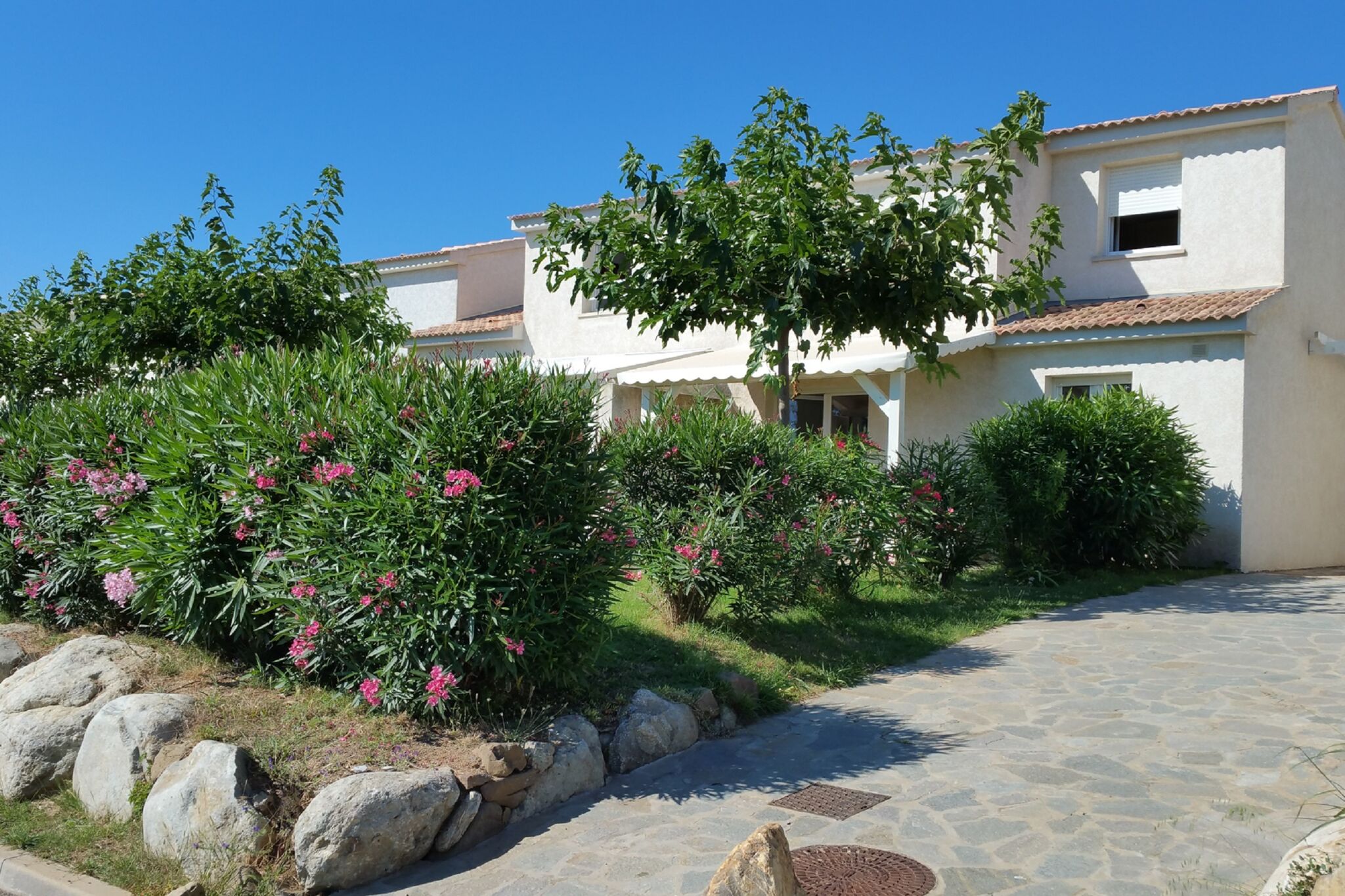Schönes, komfortabel eingerichtetes Ferienhaus auf Korsika