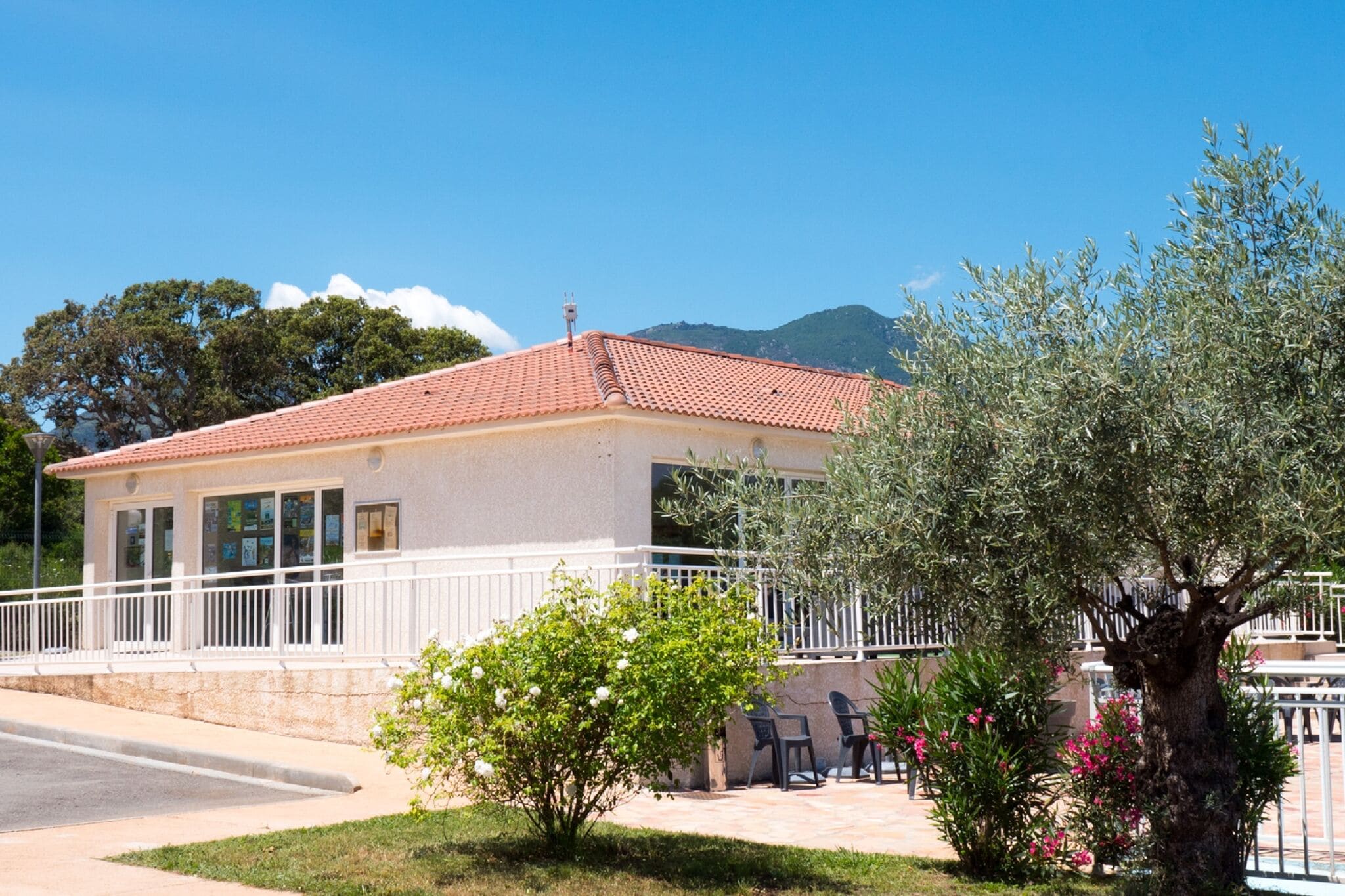 Schönes, komfortabel eingerichtetes Ferienhaus auf Korsika