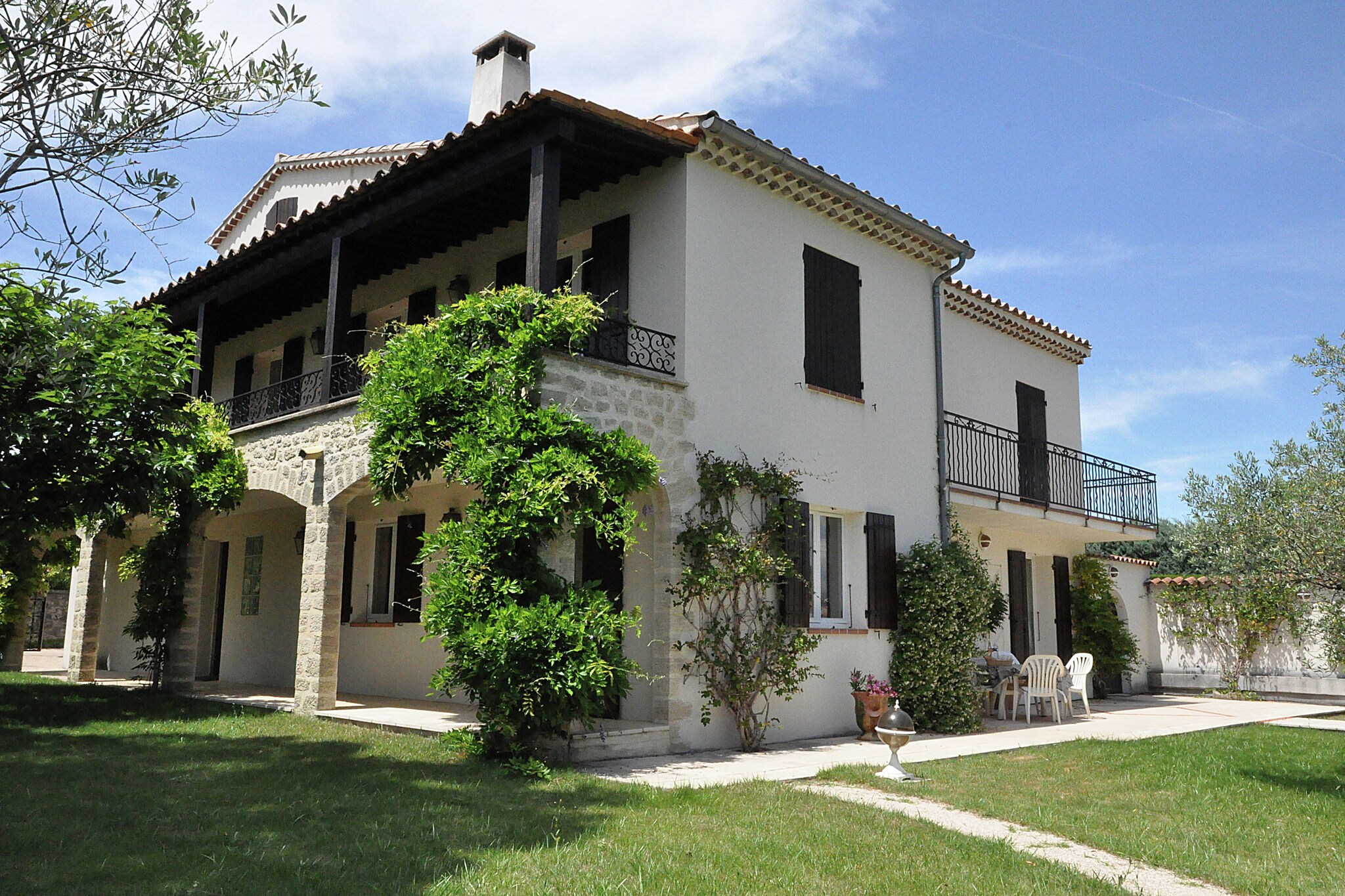 Attractive villa in Mirabel-Aux-Baronnies with pool