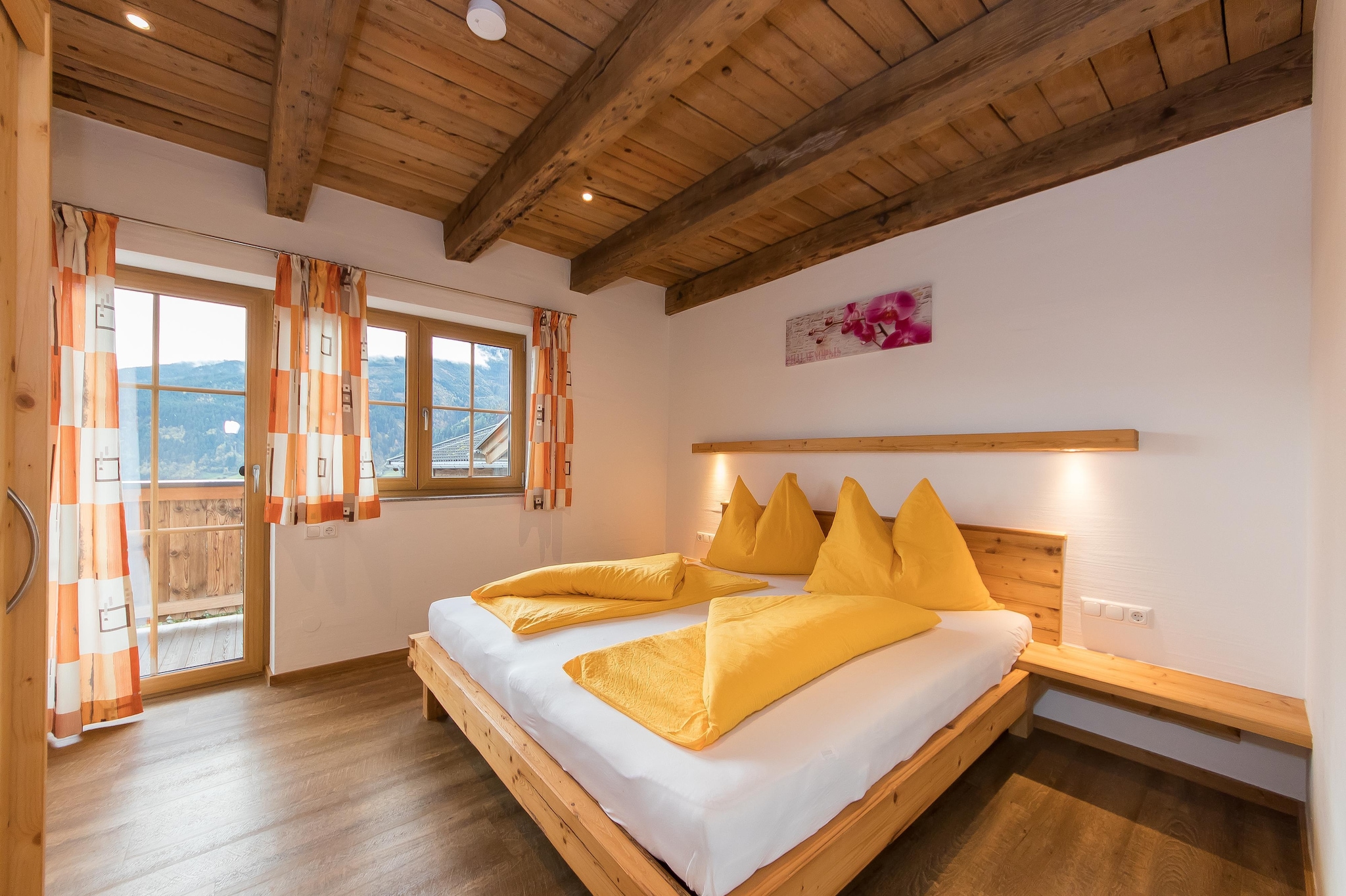 On the 1st floor: (Living room(double sofa bed, TV), open kitchen(cooker(ceramic), hood, oven, microwave, dishwasher, fridge-freezer), bedroom(bunk bed), Bedroom with bathroom(double bed, shower, washbasin, toilet), Bedroom with bathroom(double bed, shower, washbasin, toilet), bathroom(shower, washbasin), toilet, balcony)\n\nOn the 2nd floor: (Living room(double sofa bed, TV), open kitchen(cooker(ceramic), oven, fridge-freezer), bedroom(double bed), Bedroom with bathroom(double bed, shower, washbasin, toilet), Bedroom with bathroom(bunk bed, shower, washbasin, toilet), Bedroom with bathroom(double bed, shower, washbasin, toilet), bathroom(shower, washbasin), toilet, balcony)\n\nski storage(ski boot heaters), stove, coffee machine, heating(central), garden(shared with the owner ), garden furniture, BBQ, parking, play equipment