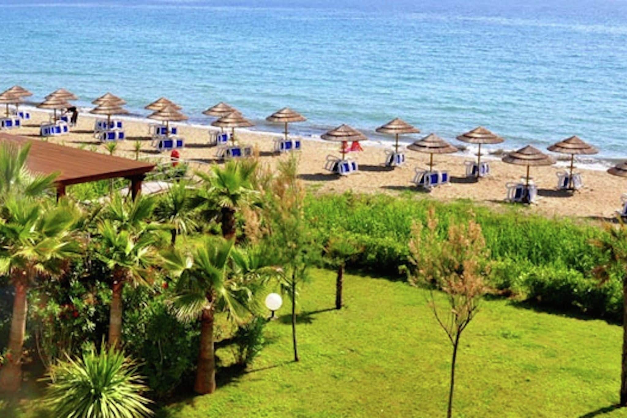 Angenehme Ferienwohnungen an weitläufigem Strand auf der schönen Insel Korsika