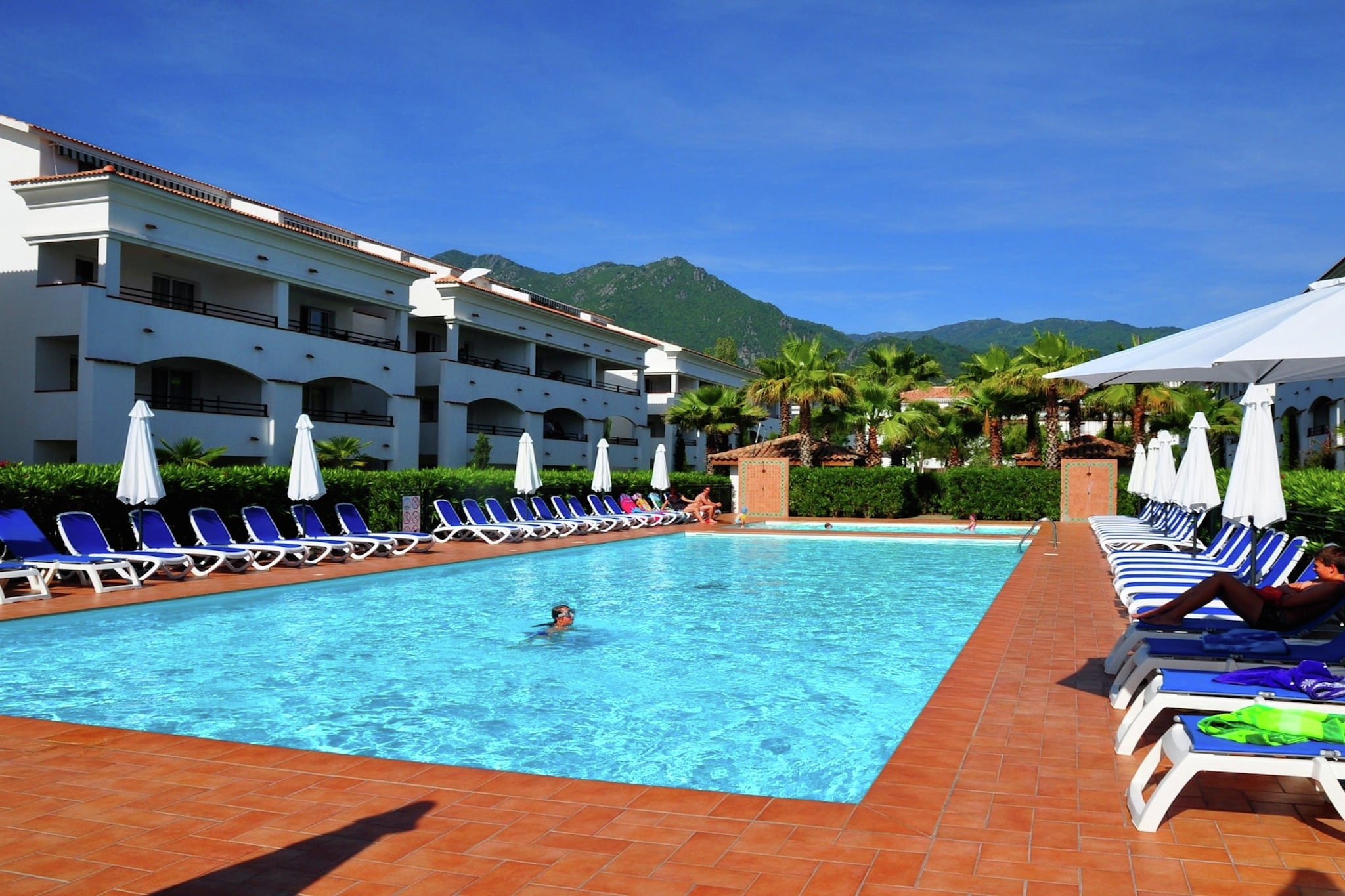 Nice apartments by a vast beach on beautiful Corsica