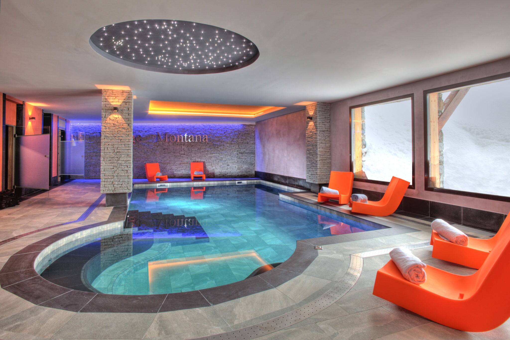 Luxury apartment on the slopes in bustling Val Thorens