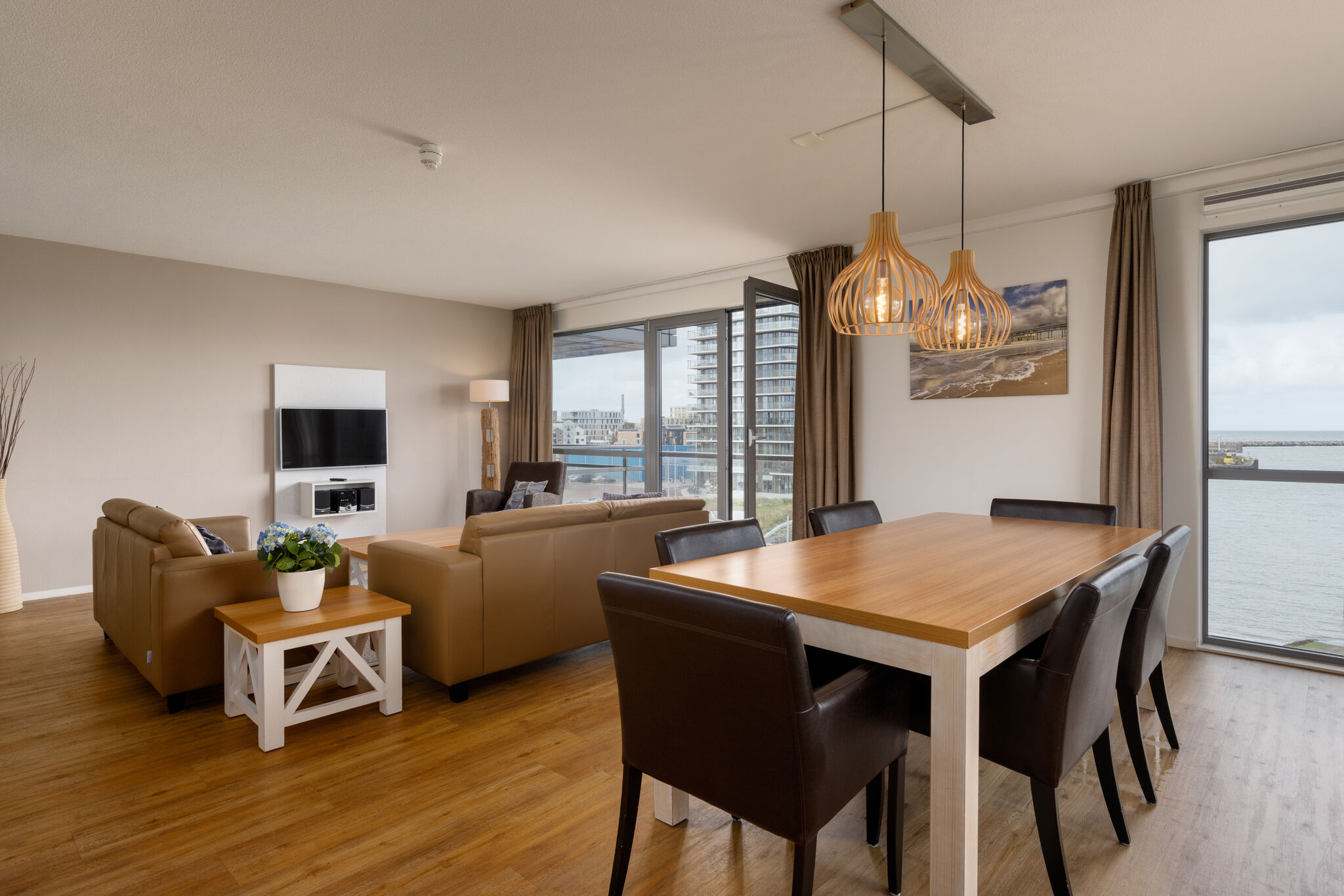 Modern apartment 500 m. from the centre of Scheveningen