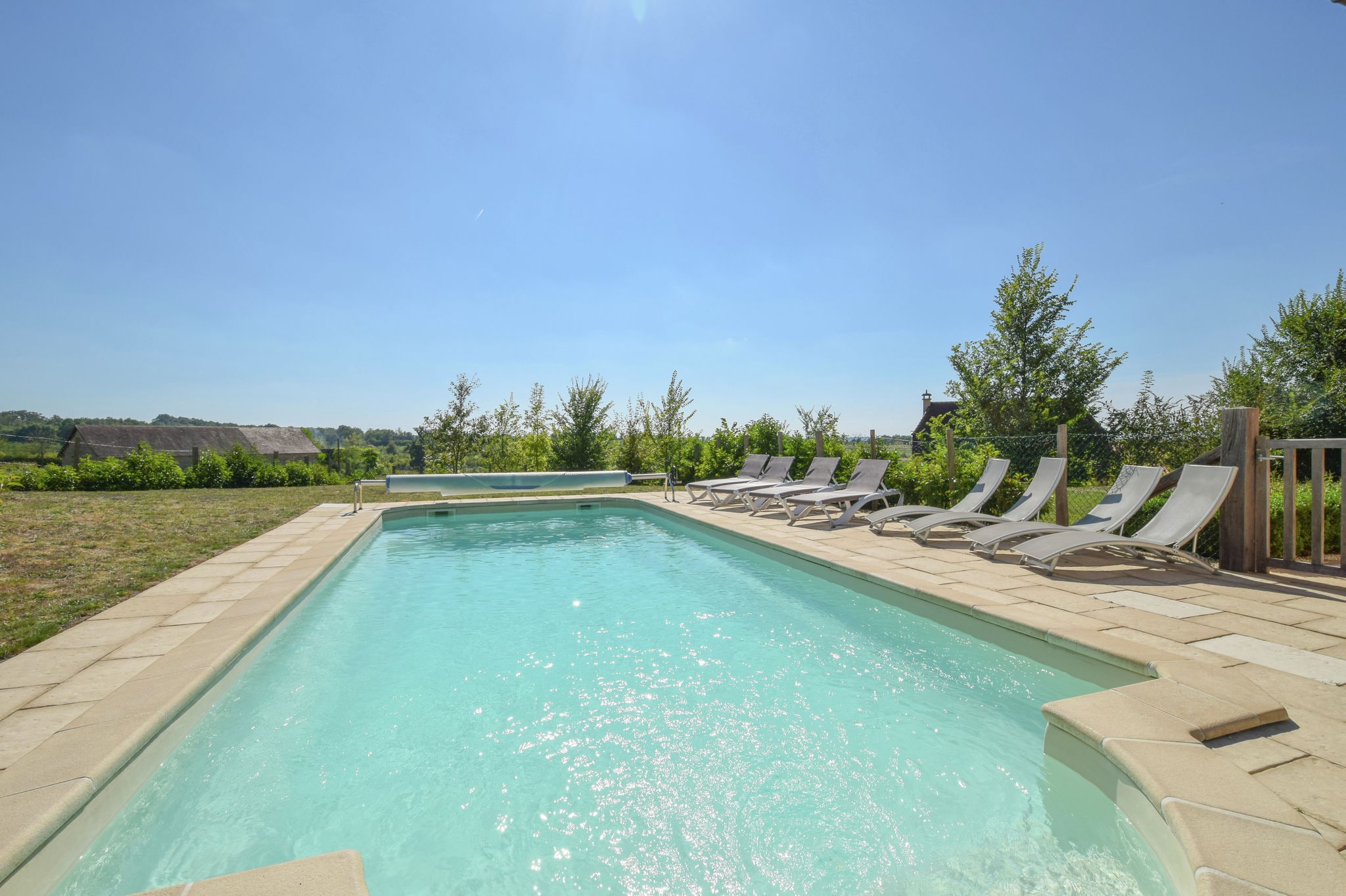 Luxus-Villa mit privatem Pool, Panoramablick und genug Platz für zwei Familien