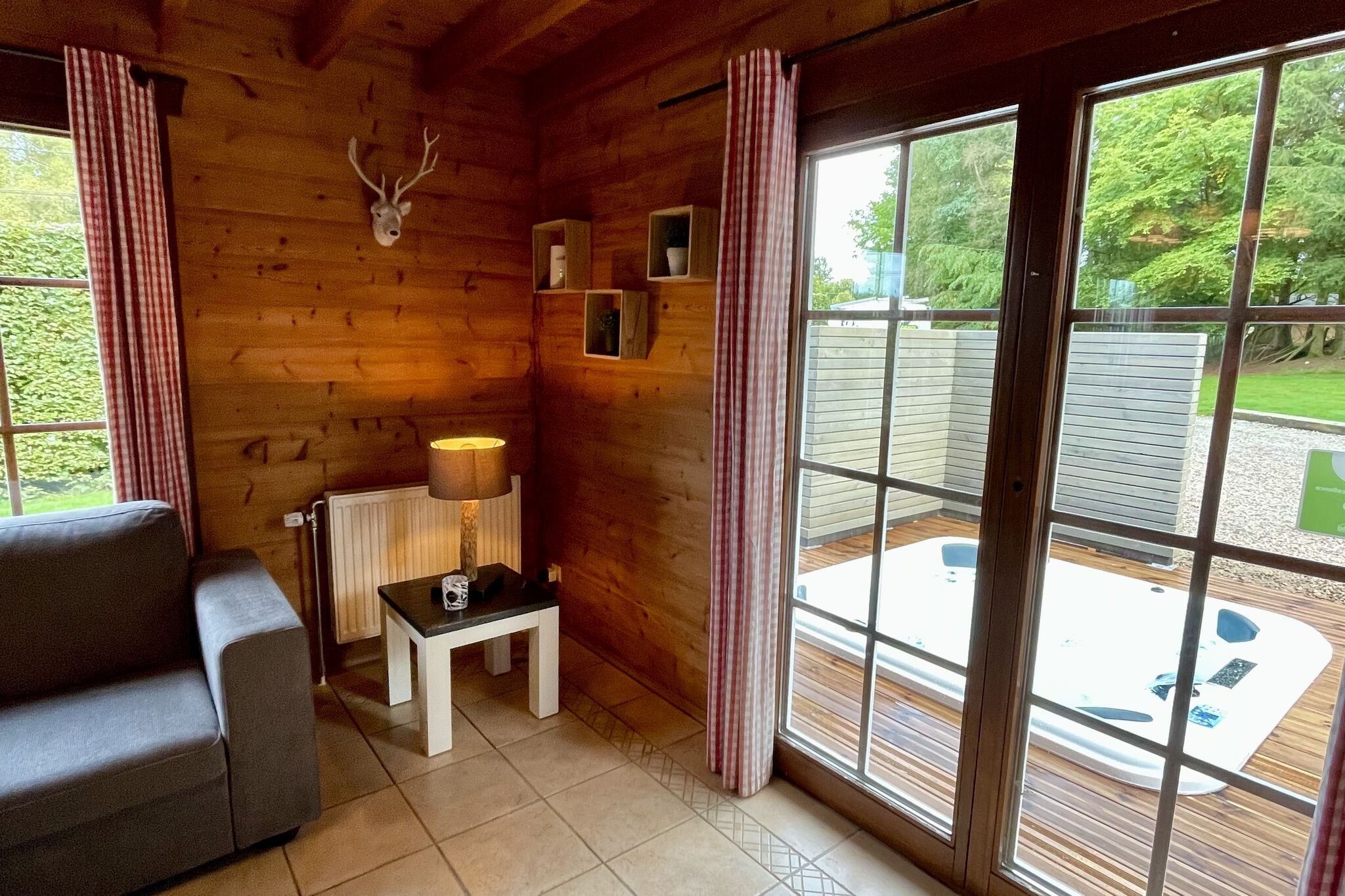 Charming chalet in Waimes with private sauna and jacuzzi
