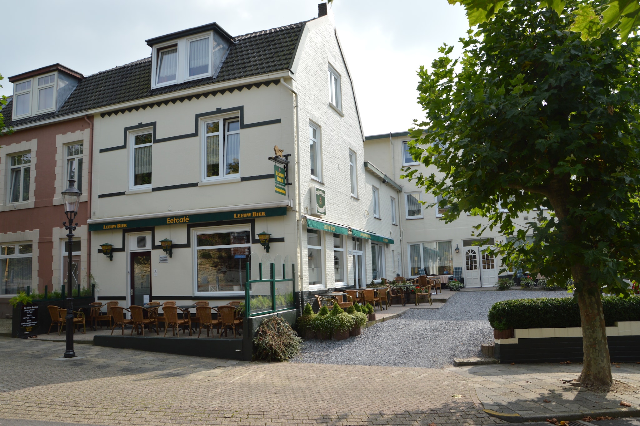 Knus appartement in Schin op Geul met een terras