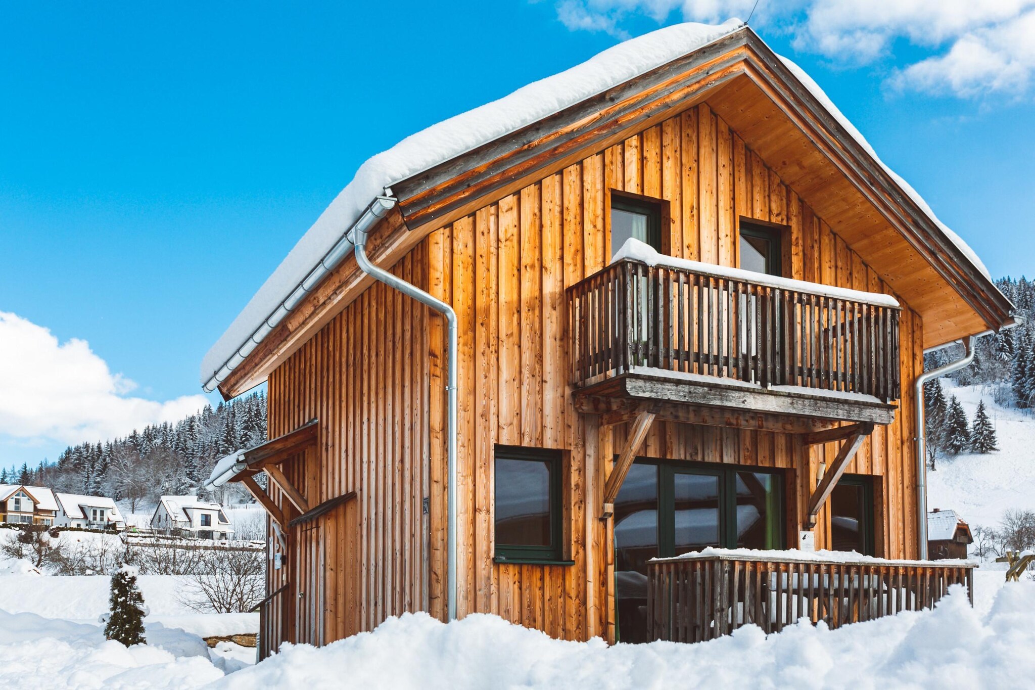 Attractive chalet with jacuzzi