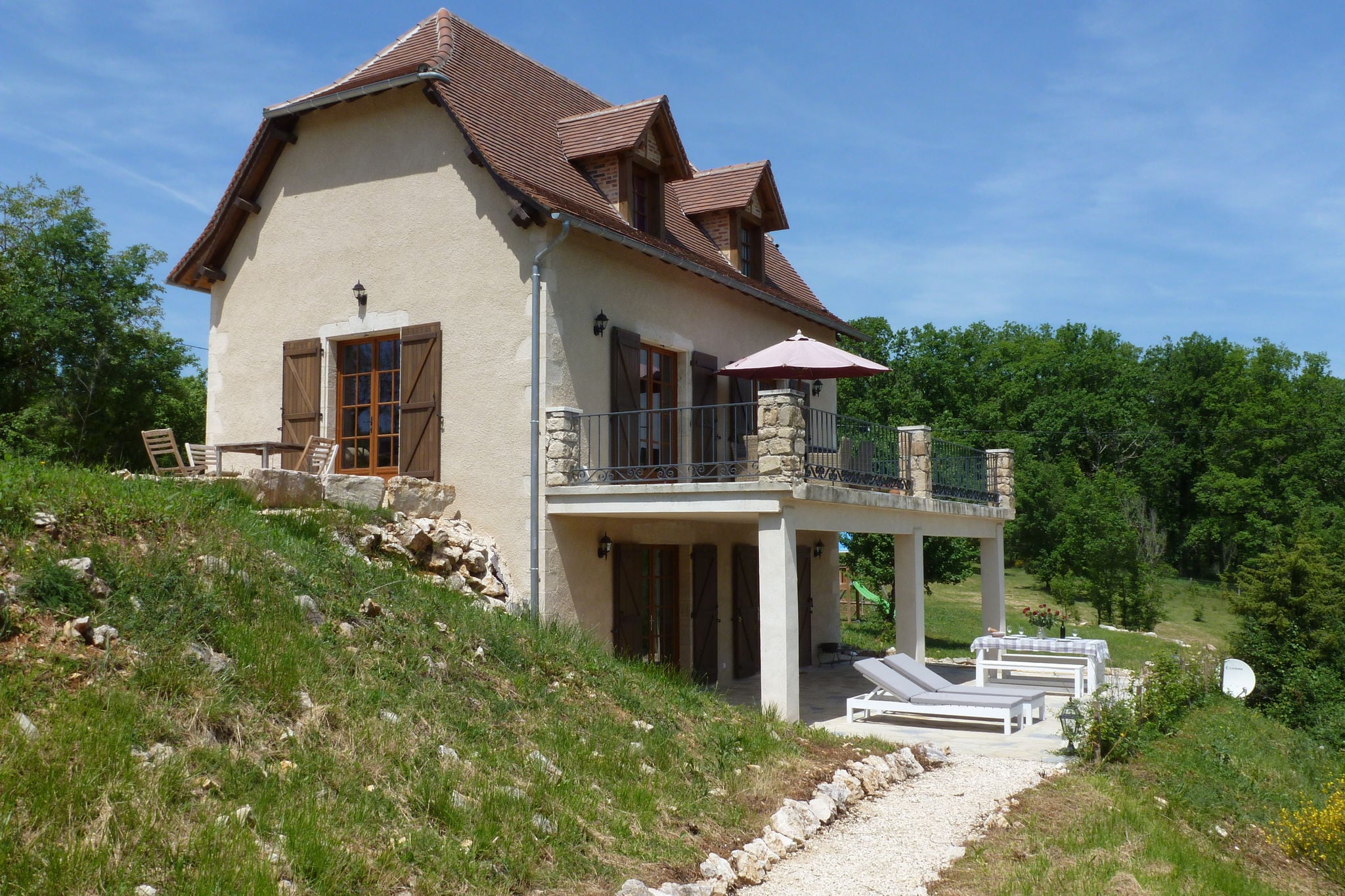 Villa à Cajarc avec terrasse, jardin, toboggans