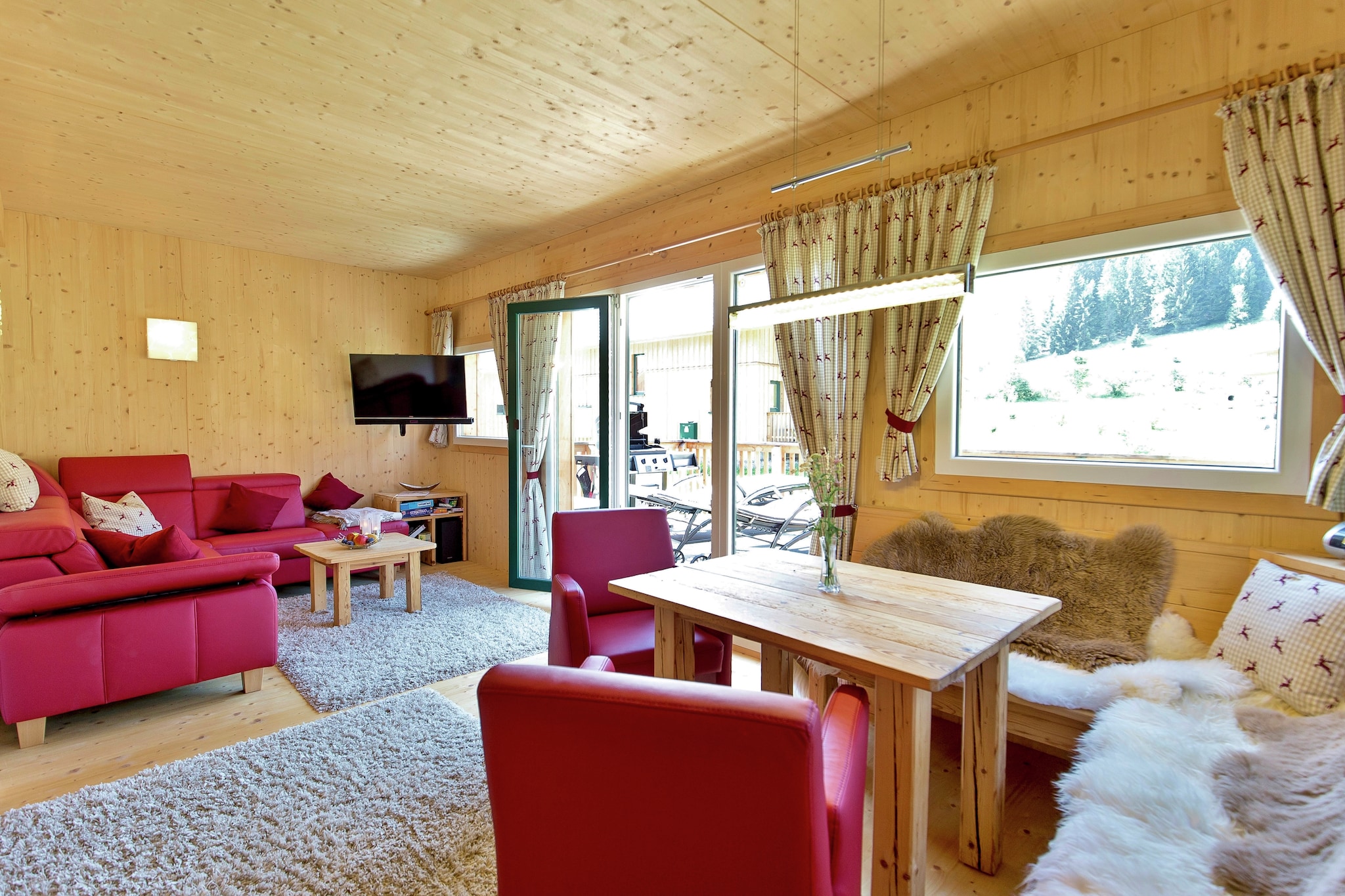 "Welcome to your charming retreat in the heart of the Kreischberg region! This exclusive chalet, designed for up to 5 guests, offers a cozy 70m² of living space and combines comfort with modern amenities to ensure a memorable stay.
Situated in a prime location at the Kreischberg valley station, this chalet offers easy access to skiing, hiking, and other outdoor activities. Additionally, the Murau-Murtal GuestCard included with your stay provides extra perks and discounts on local attractions.
The chalet features two inviting bedrooms: one with a double bed and another with both a double bed and a single bed, making it ideal for families or small groups. The well-appointed bathroom includes an indoor whirlpool tub and a toilet, with a hairdryer provided for your convenience. Relax and unwind in the spacious living-dining area, where a cosy seating arrangement and a flat-screen TV create the perfect environment for relaxation after a day of adventures. The open kitchen is fully equipped to cater to all your culinary needs, including cutlery, cookware, a ceramic hob, oven, dishwasher, and a fridge with a freezer compartment. Additional amenities like a toaster, kettle, and coffee machine are also included. To ensure a smooth start to your stay, a small starter set with dishwasher tabs, dishwashing liquid (sample), a sponge, garbage bags, cleaning supplies, and a tea towel will be ready upon your arrival. Enjoy the convenience of free Wi-Fi and satellite TV throughout your stay. For electric vehicle owners, the chalet is equipped with an e-charging station, adding an extra layer of convenience for those traveling with electric cars."