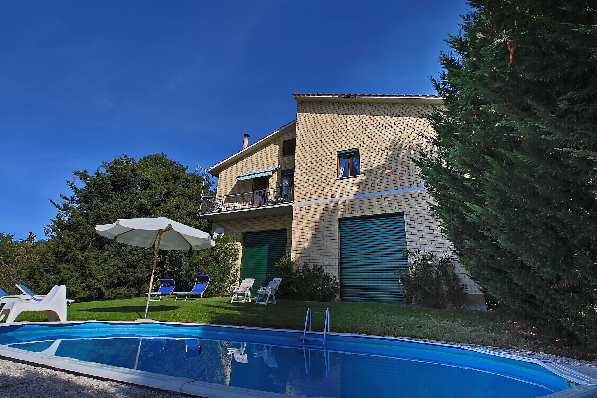 Villa Arianna-Außenbereich Sommer