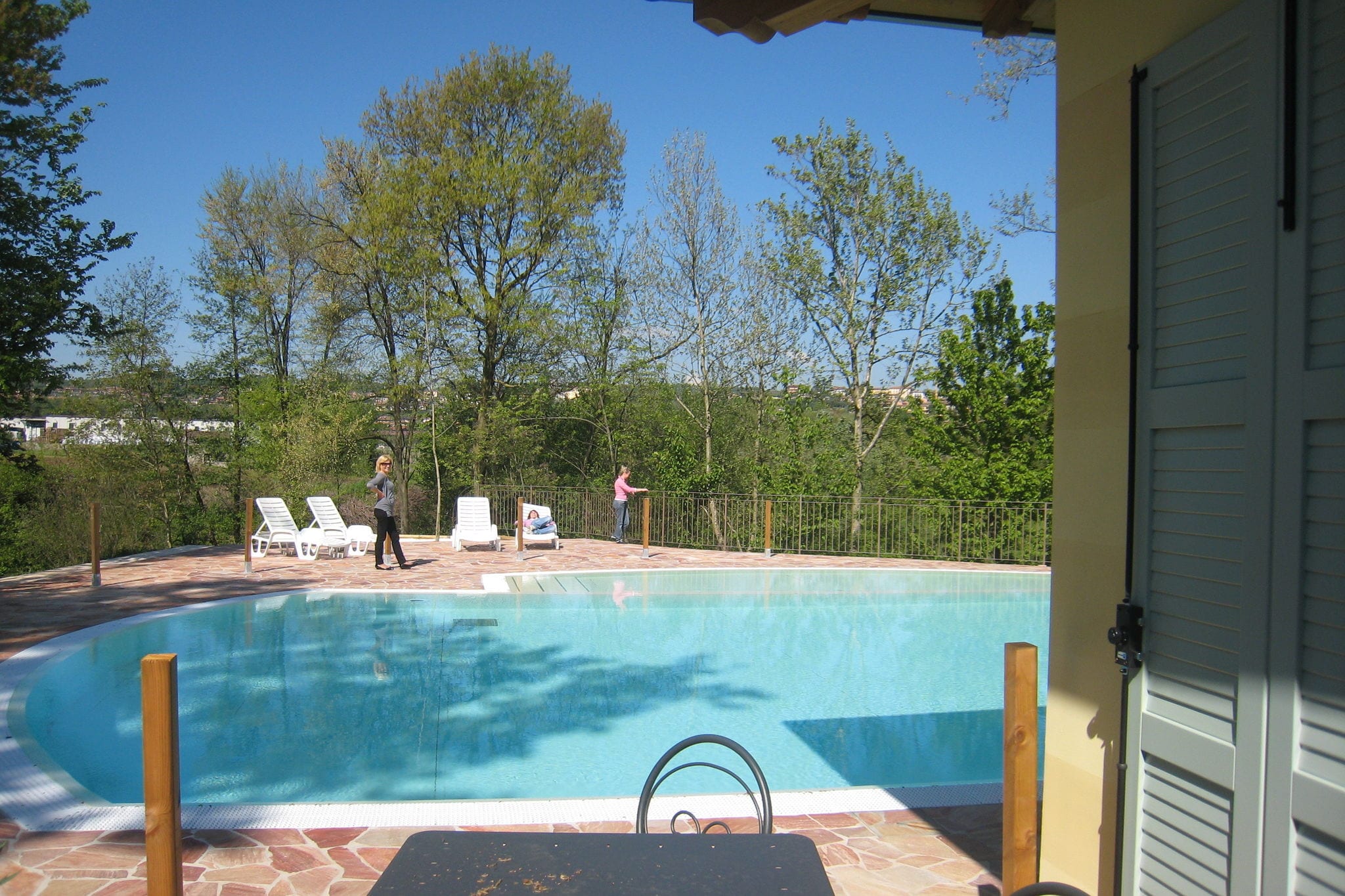 Stijlvol vakantiehuis bij het Gardameer met een zwembad