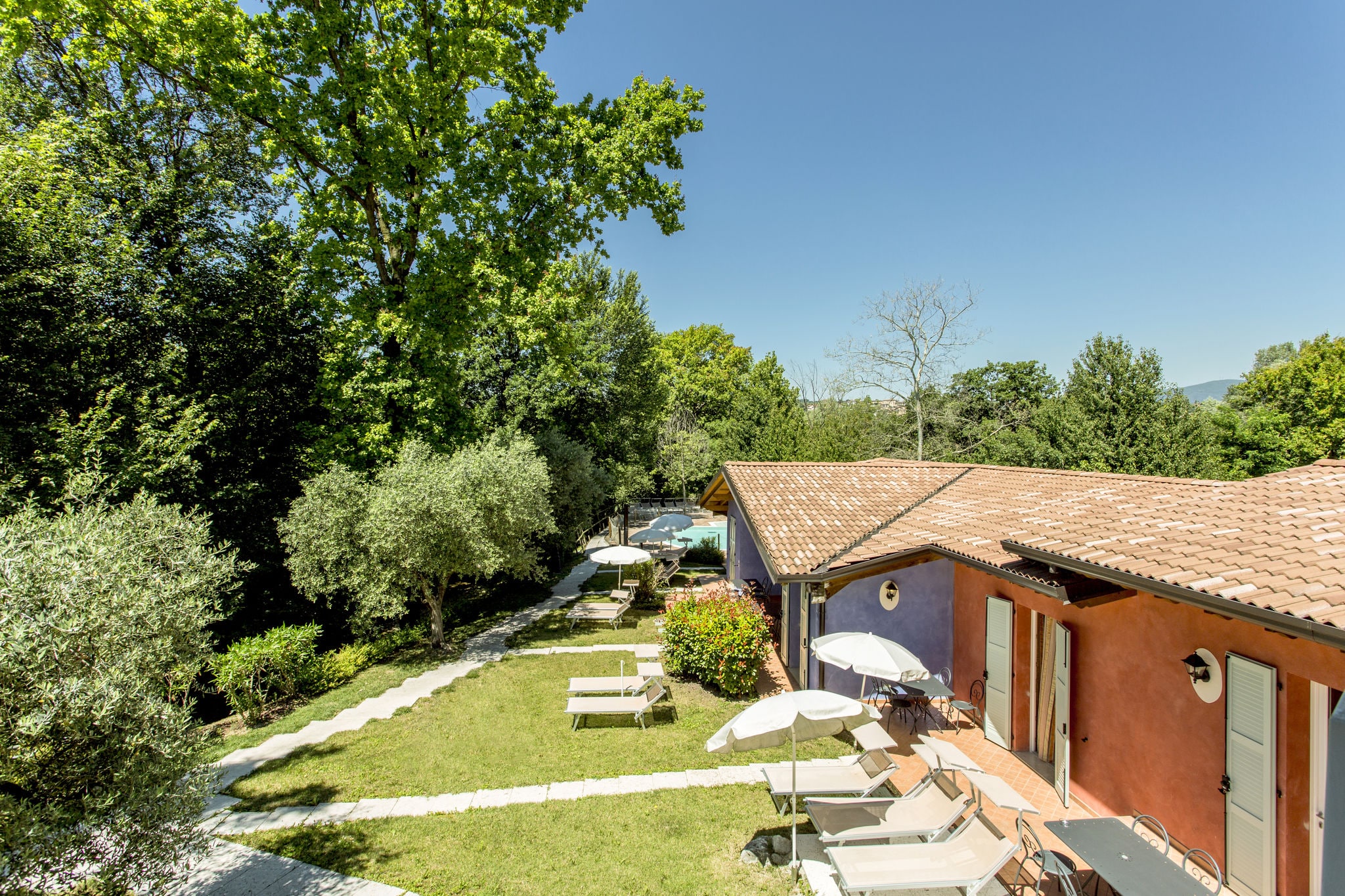 Modernes Ferienhaus in Manerba del Garda mit Garten