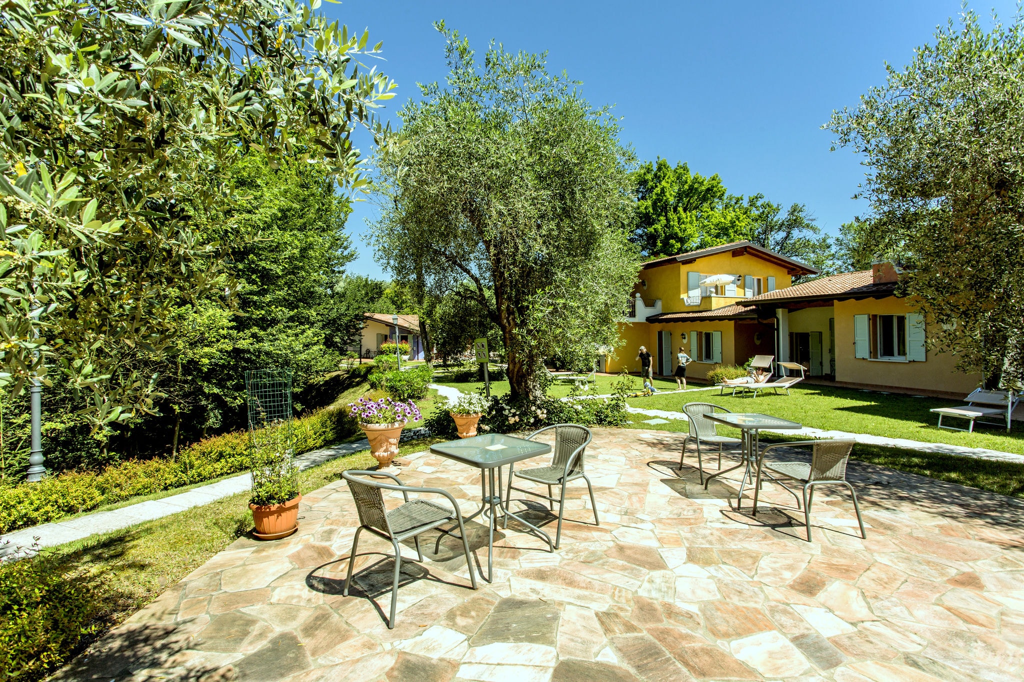 Gemütliches Ferienhaus in Manerba del Garda mit Swimmingpool