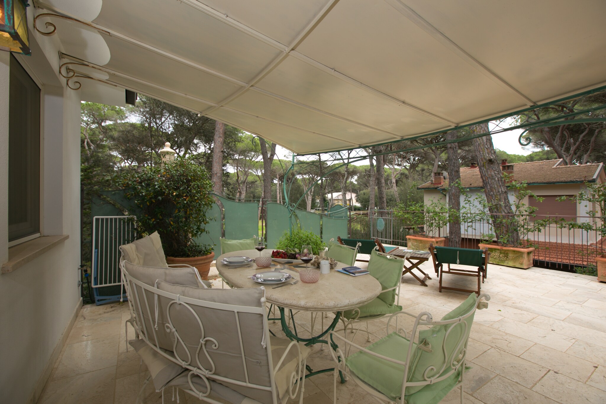 On the 2nd floor: (Living room(double sofa bed, TV(satellite)), Kitchen(coffee machine, microwave, dishwasher, fridge(+ freezer)), bedroom(double bed or 2 single beds), bathroom(shower, washing machine), air conditioning, terrace(private))