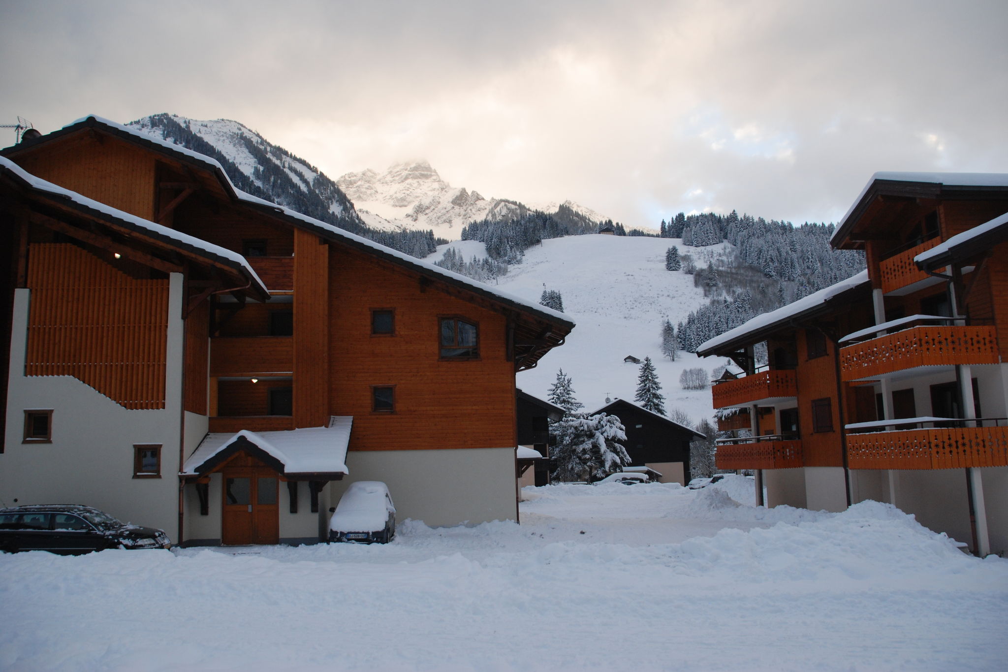Spacious, modern apartment with sunny balcony in the heart of les Portes du Soleil