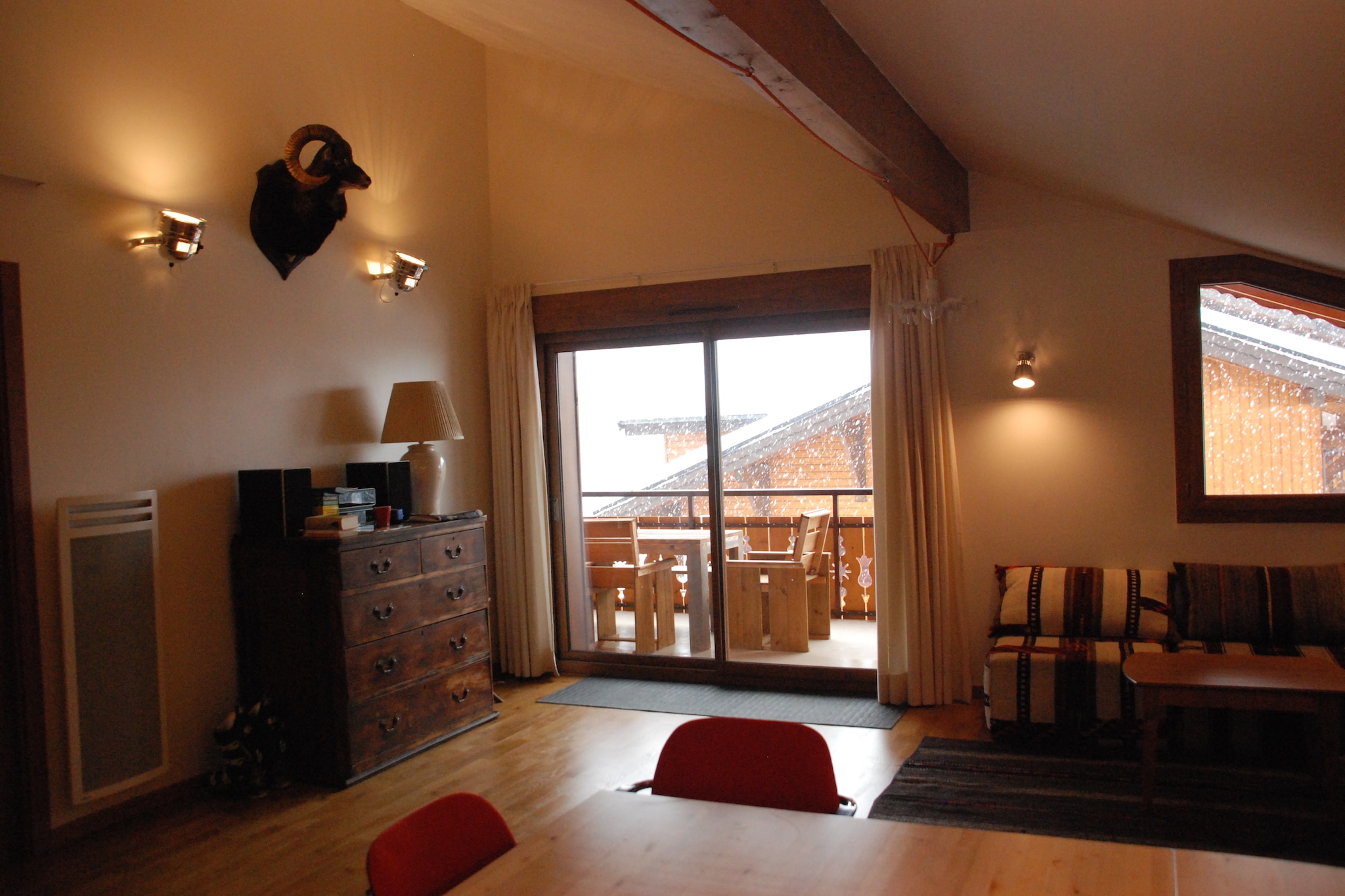 Spacious, modern apartment with sunny balcony in the heart of les Portes du Soleil