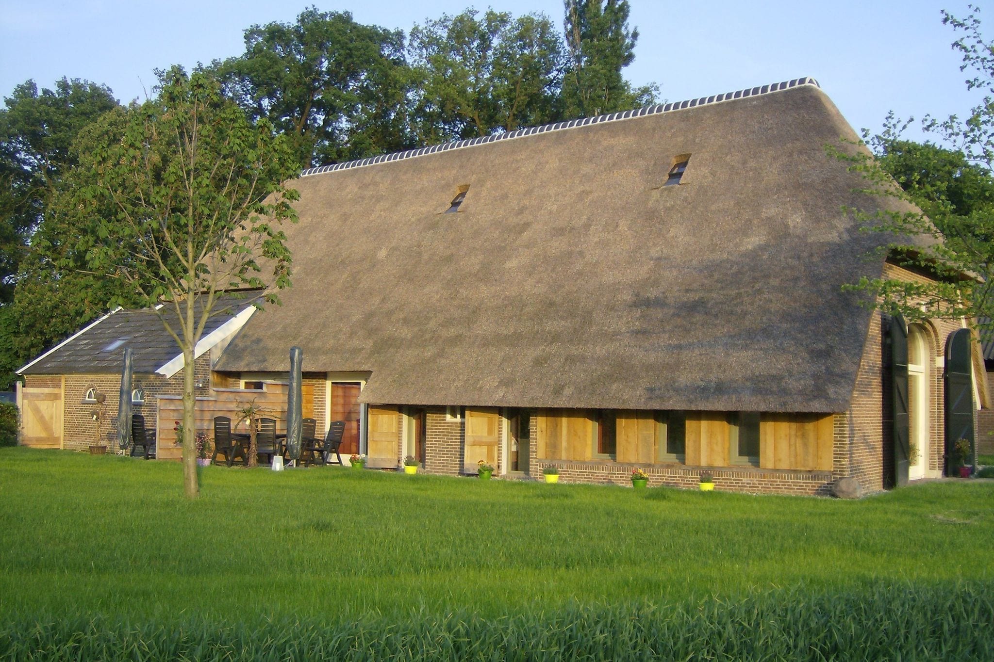 Staying in a thatched barn with bedroom Achterhoek