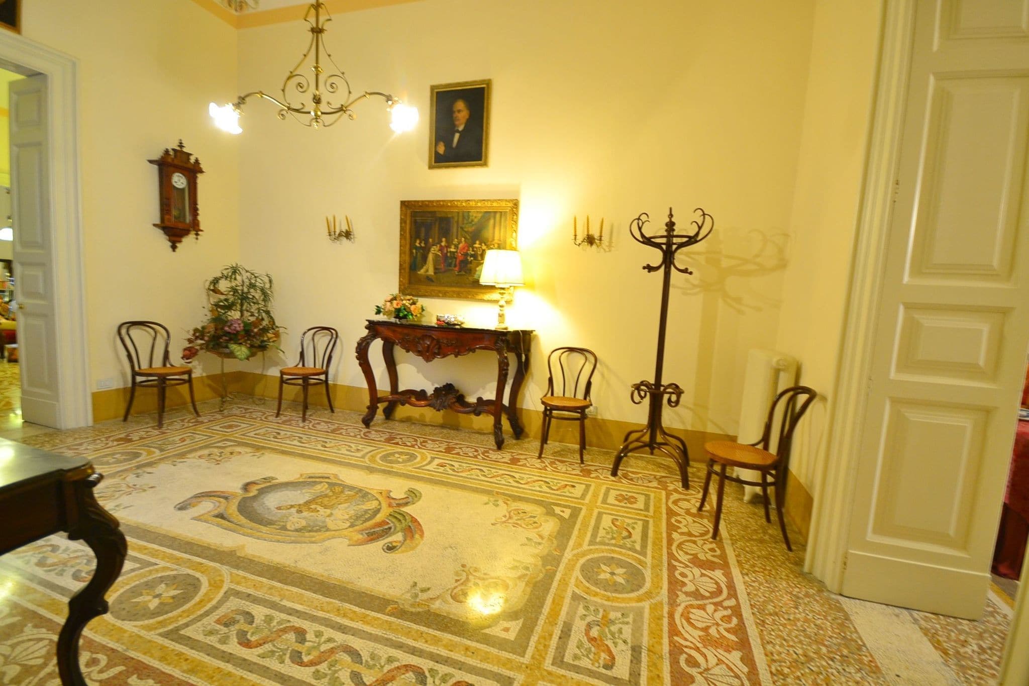 Imposant appartement in Puglia met gewelfde inkomhal