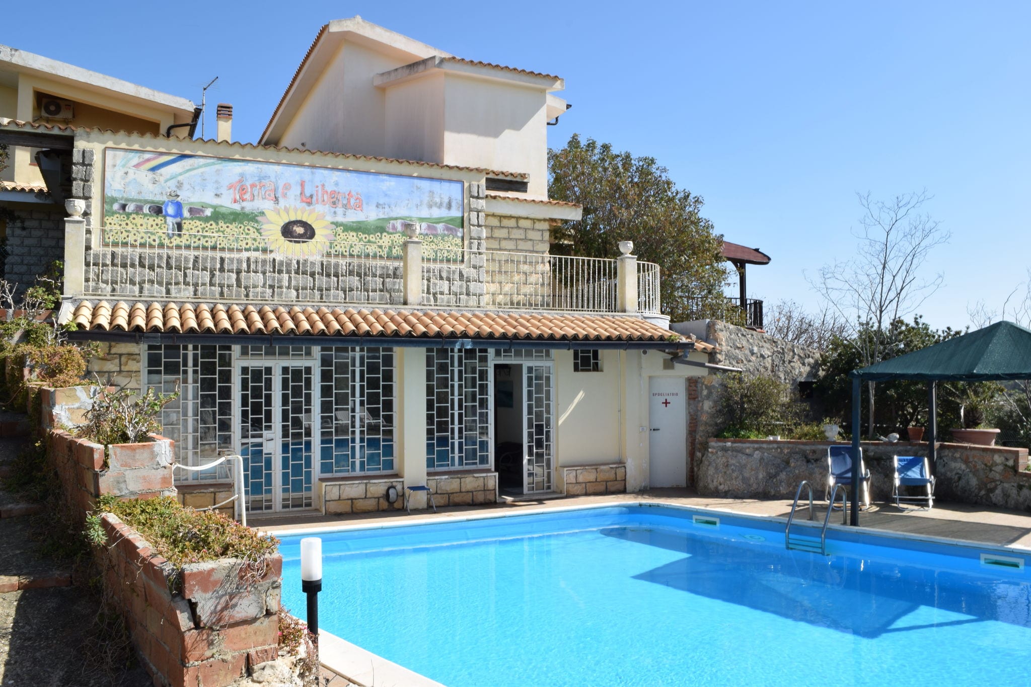House with panoramic terrace, few km from the sea and from the city of Syracuse