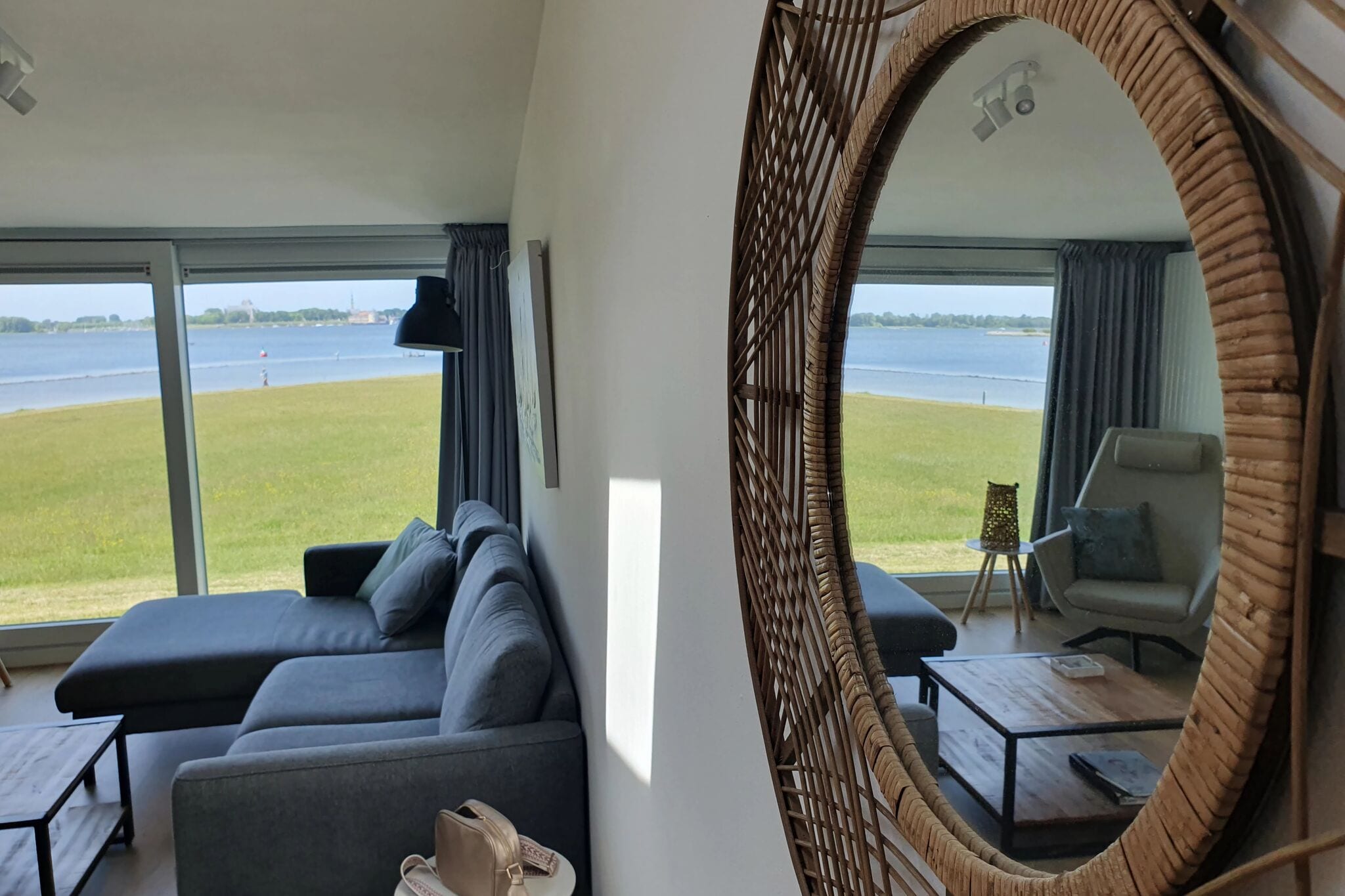 Cosy holiday home on Lake Veere