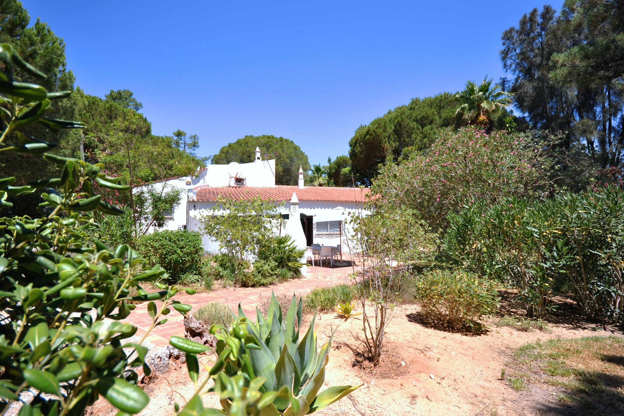 Villa in Almancil with Pool and Golf Green