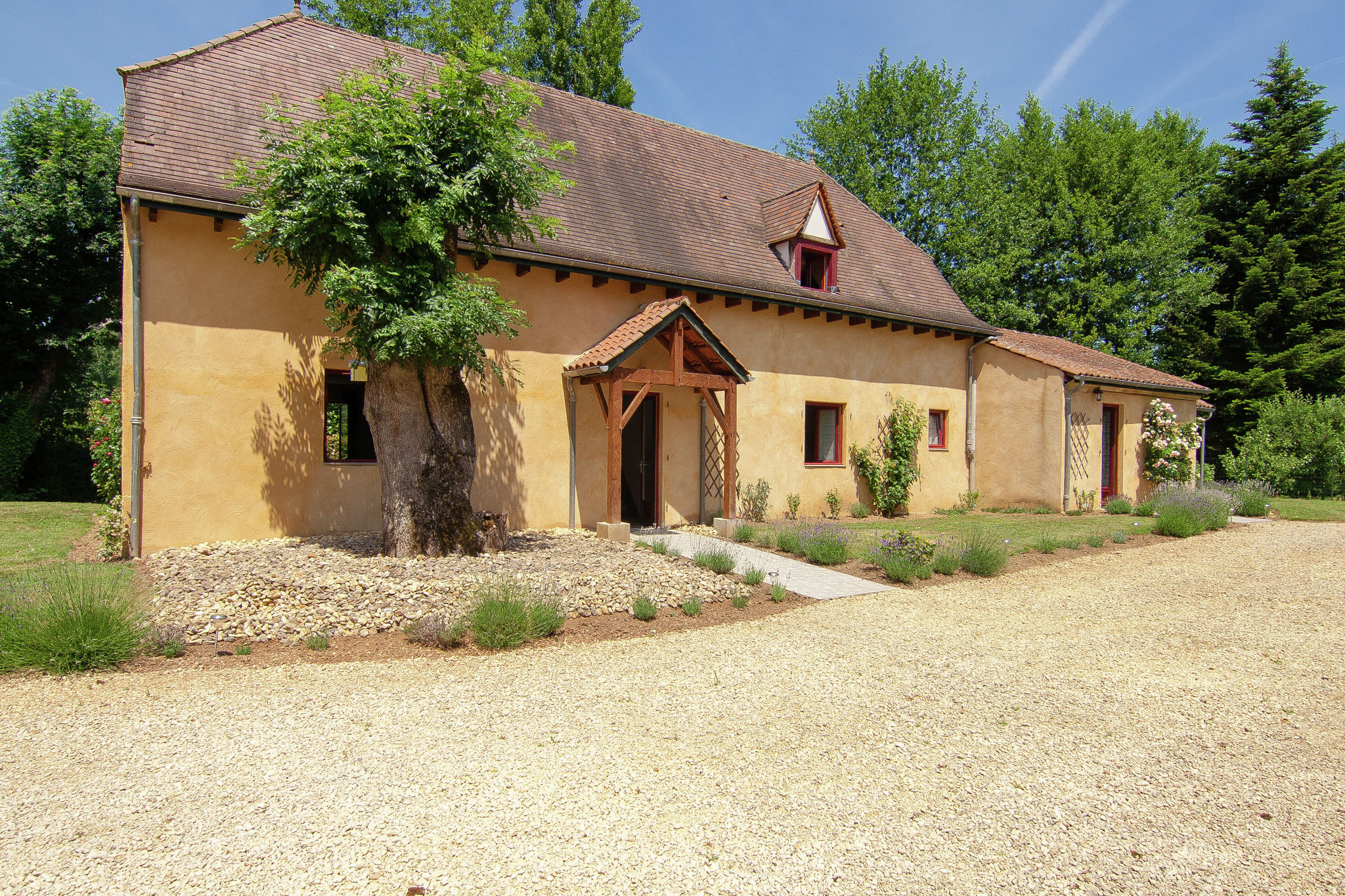 Charmant cottage à Vézac avec piscine