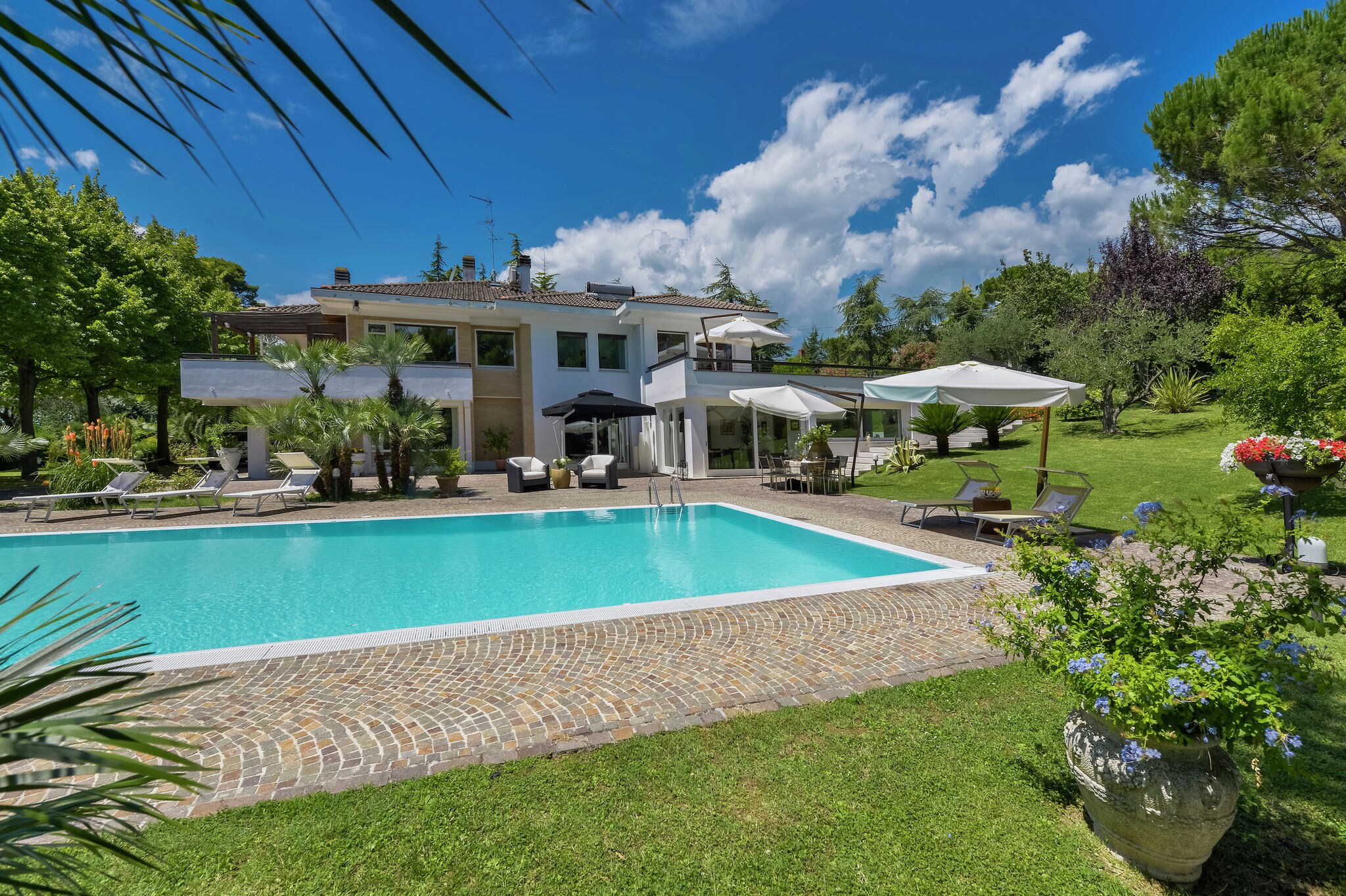 Moderne villa aan de Adriatische kust met privézwembad