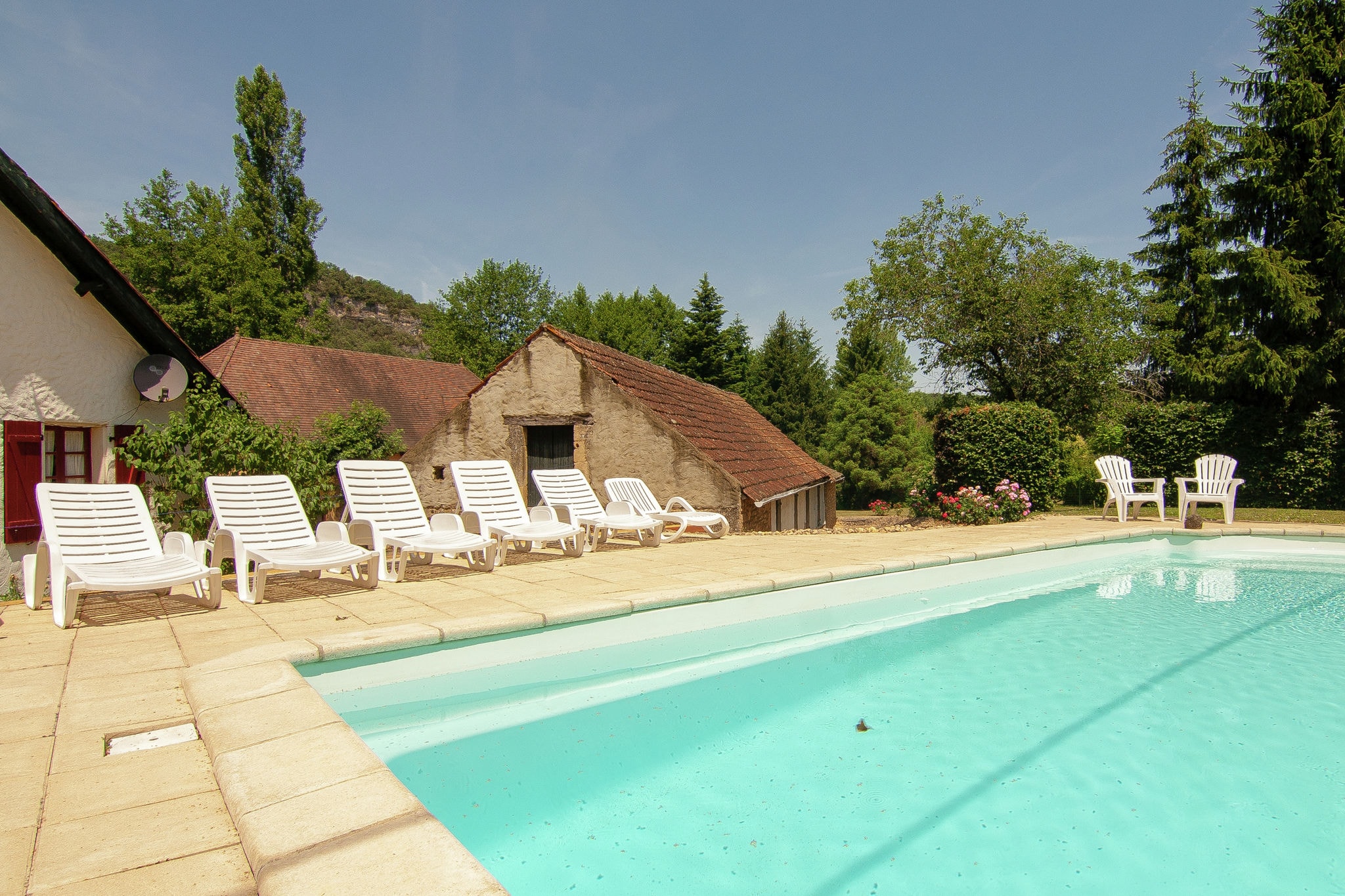 Charmantes Cottage mit Pool in Vézac, Südfrankreich