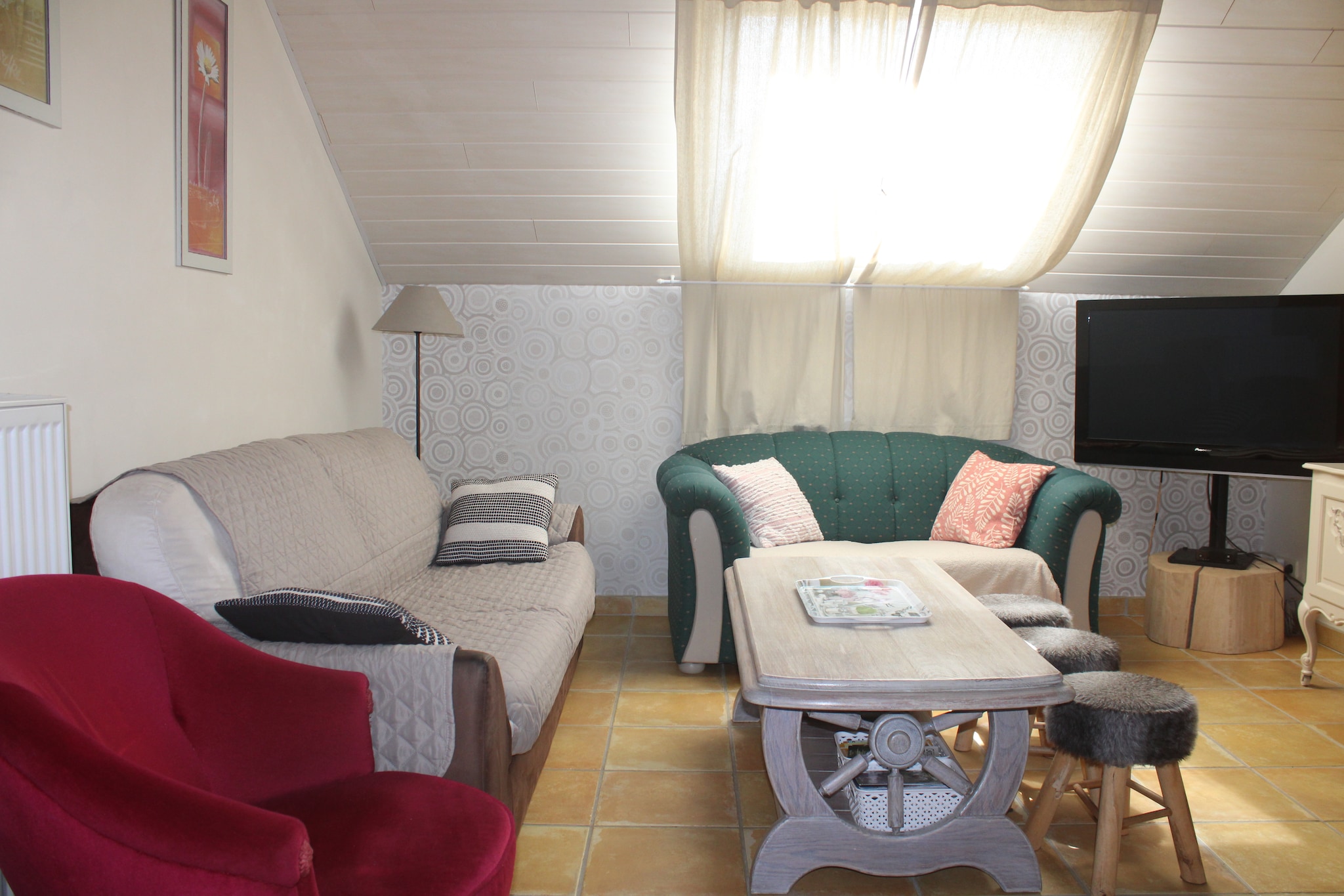 An optional utilities and service fee of EUR 145,00 will be charged before your arrival. Details are given below.<br> This homely cottage is situated in Paliseul, surrounded by peace and lush Belgian Ardennes. Ideal for a large family, it can accommodate 7 guests and has 3 bedrooms. There is a shared furnished garden for you to enjoy lovely brunch in the sun and lie down for a lazy afternoon nap._x000D_
_x000D_
Many walks or bike rides await you, in the woods or from one picturesque village to the next. The nearest restaurant is 2 km, if you wish to have a lovely meal. The grocery store is 2 km from the home. _x000D_
_x000D_
An open kitchen with cooker, oven, dishwasher and microwave are in place so that you can prepare your best recipes on holiday. In the evenings, you can light up the barbecue and enjoy it together. Free WiFi and parking are available. _x000D_
_x000D_
Check in begins from 4-6 PM and check out is from 9-10 AM. <br><b> Optional Utilities & Service Package </b><br><b> An optional utilities and service package of EUR 145,00 </b> can be selected prior to your arrival. You will receive a separate communication with the payment link should you wish to include it.<br>This package ensures a seamless stay and conveniently covers services such as final cleaning, utility consumption, service support, and protection against minor damages or incidental costs during your stay.<br>Guests who prefer may manage these services independently, provided the property is returned in good order at check-out.