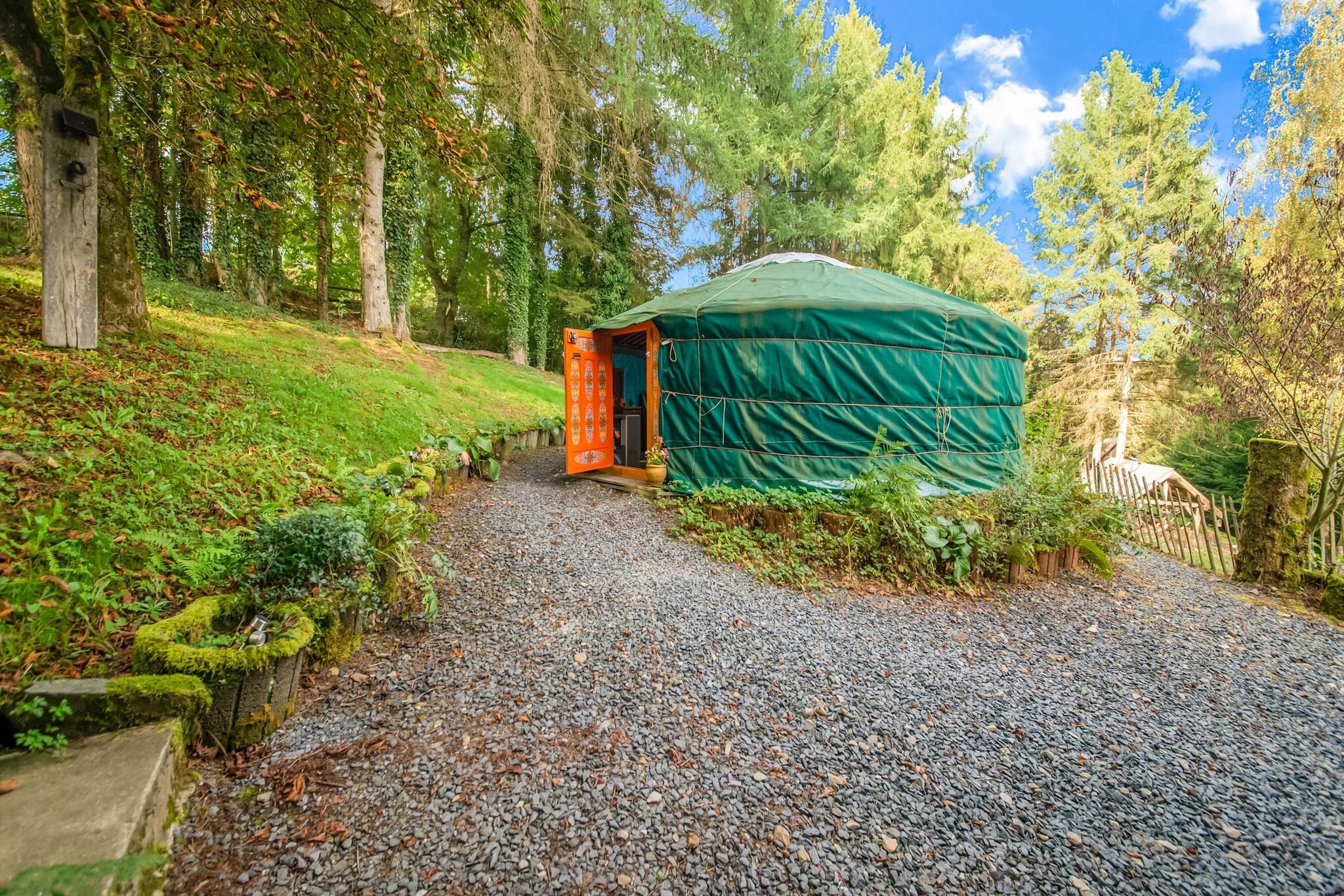 Unieke yurt in Houffalize met een tuin en barbecue