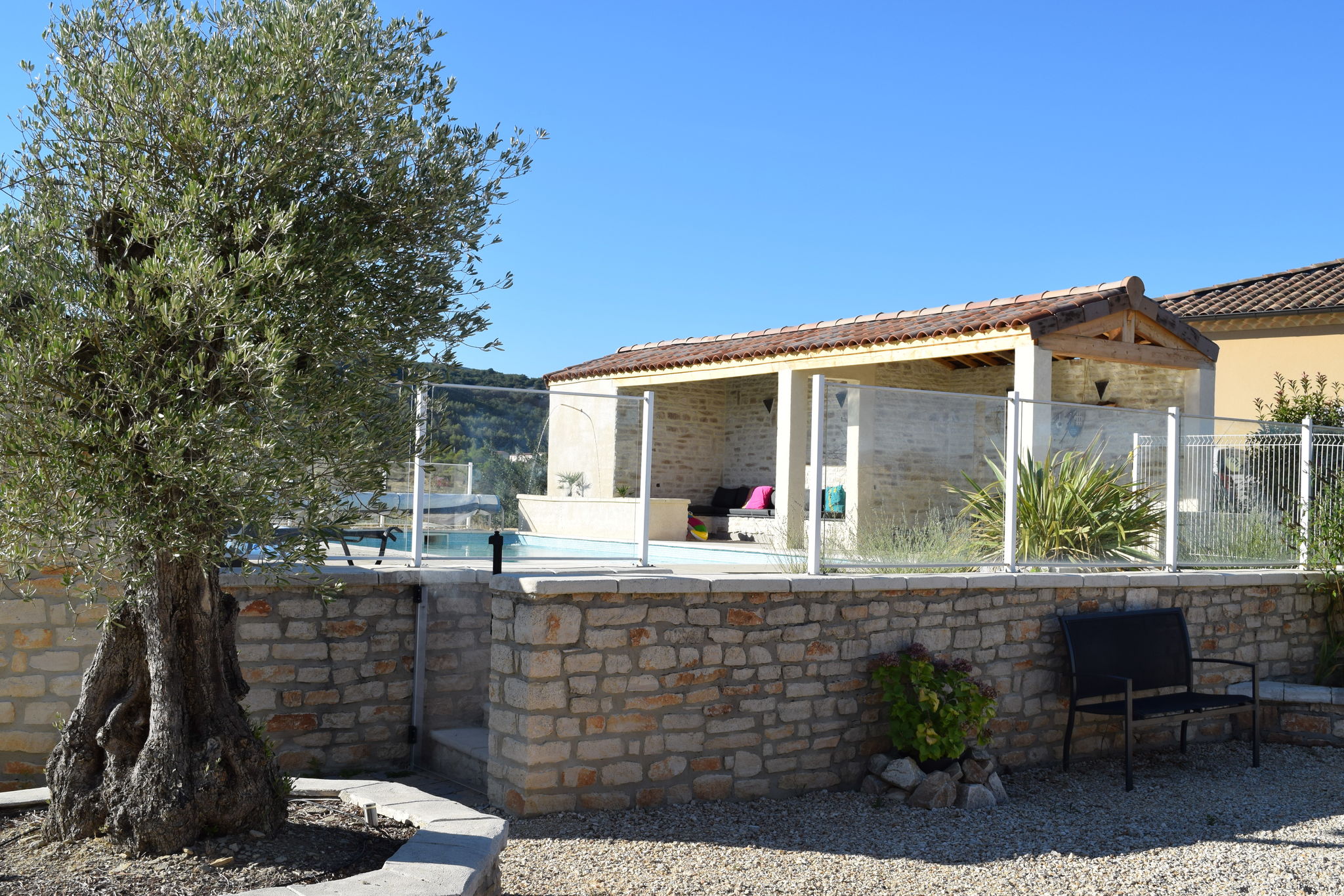 Luxe villa met gastenverblijf en privézwembad op prachtige locatie in de Ardèche
