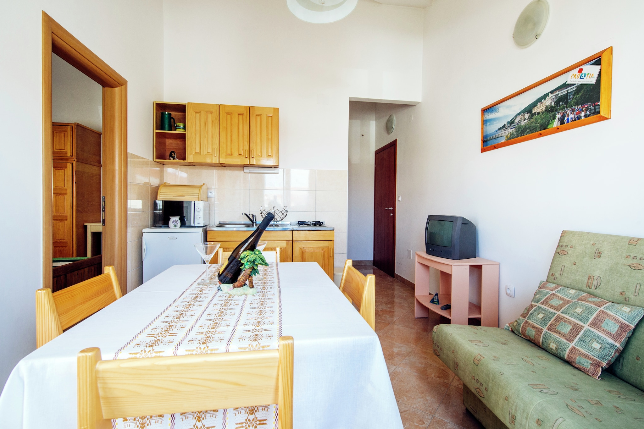 Sea side apartment Moretti - Eetkamer