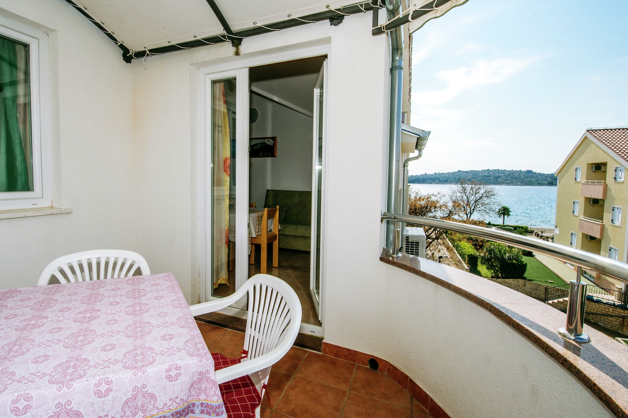 Sea side apartment Moretti