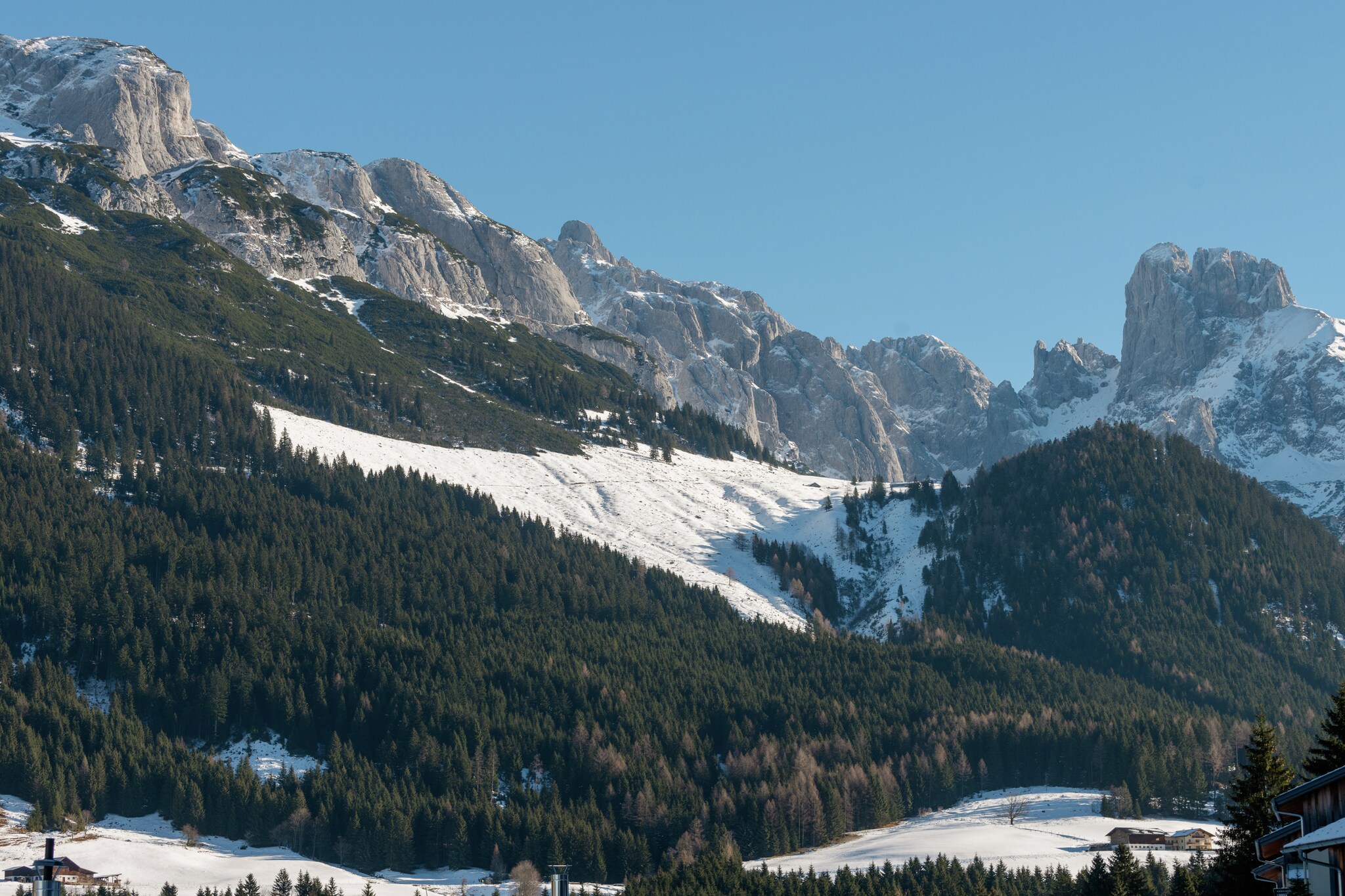 Chalet in Annaberg-Lungotz with a community pool