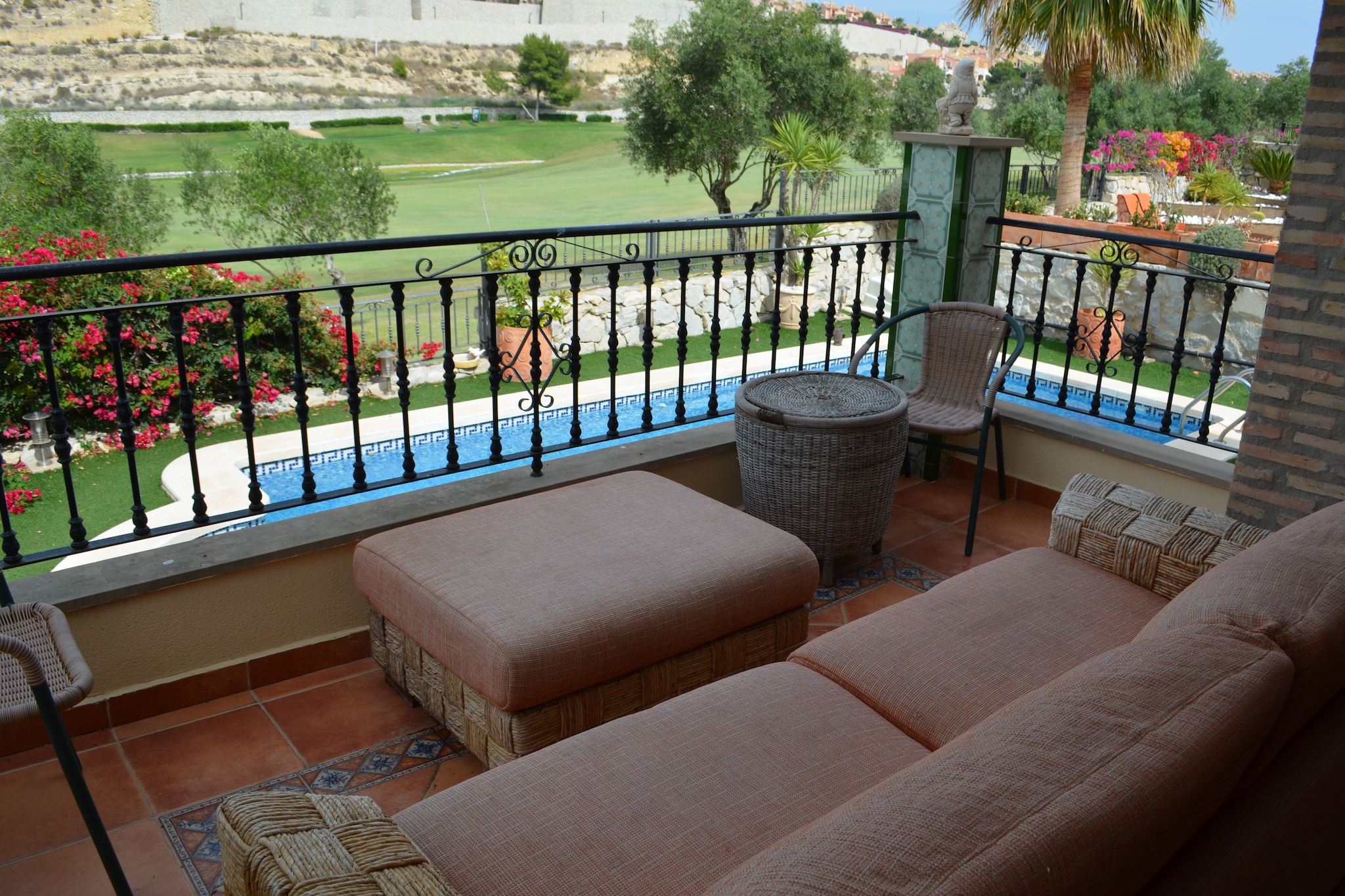 Villa Orange-Image-tags.