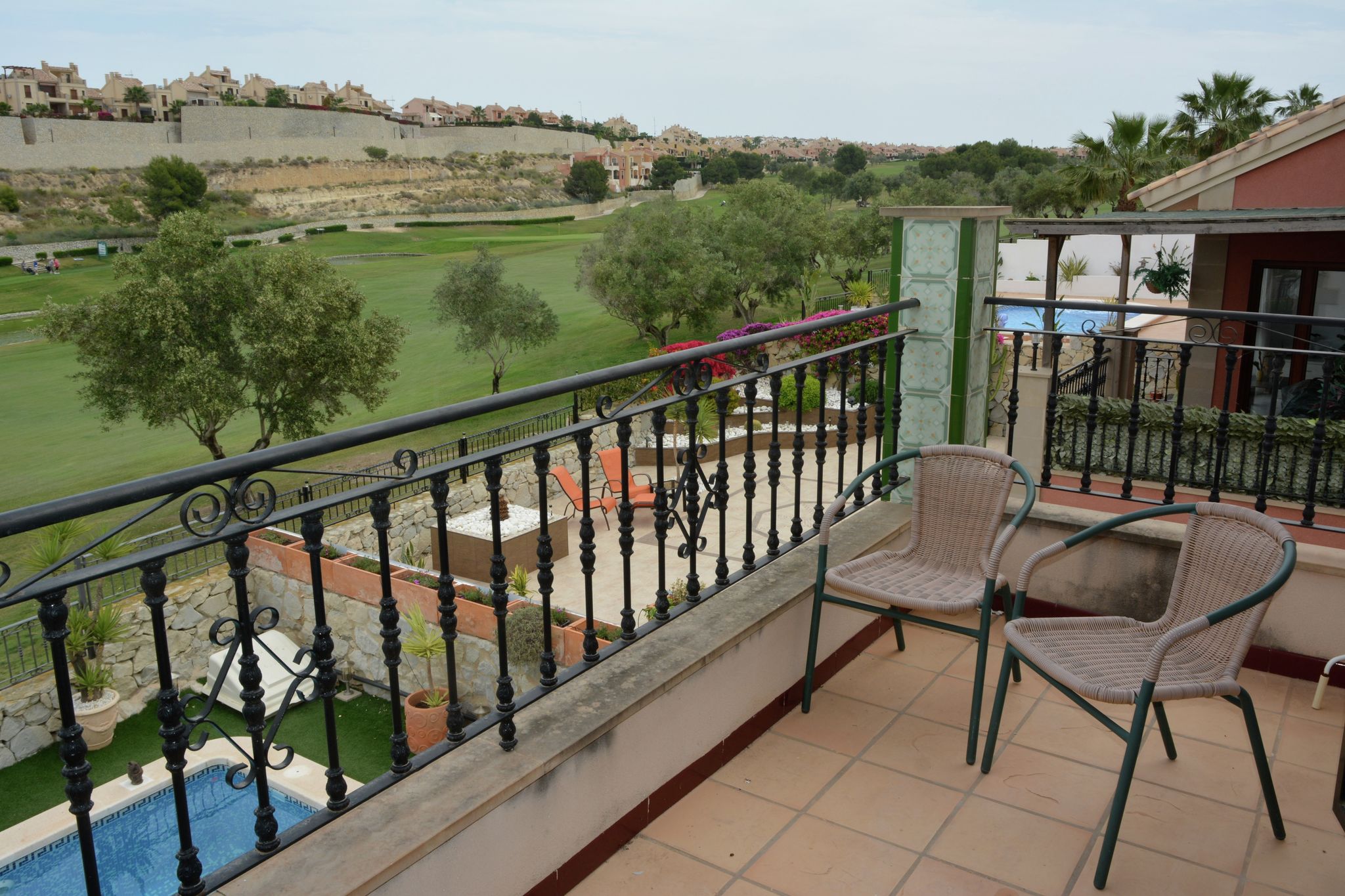 Geweldige villa in Algorfa met privézwembad en uitzicht op golfbaan
