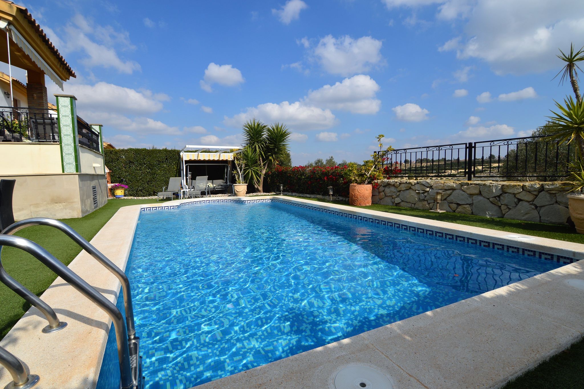 Geweldige villa in Algorfa met privézwembad en uitzicht op golfbaan