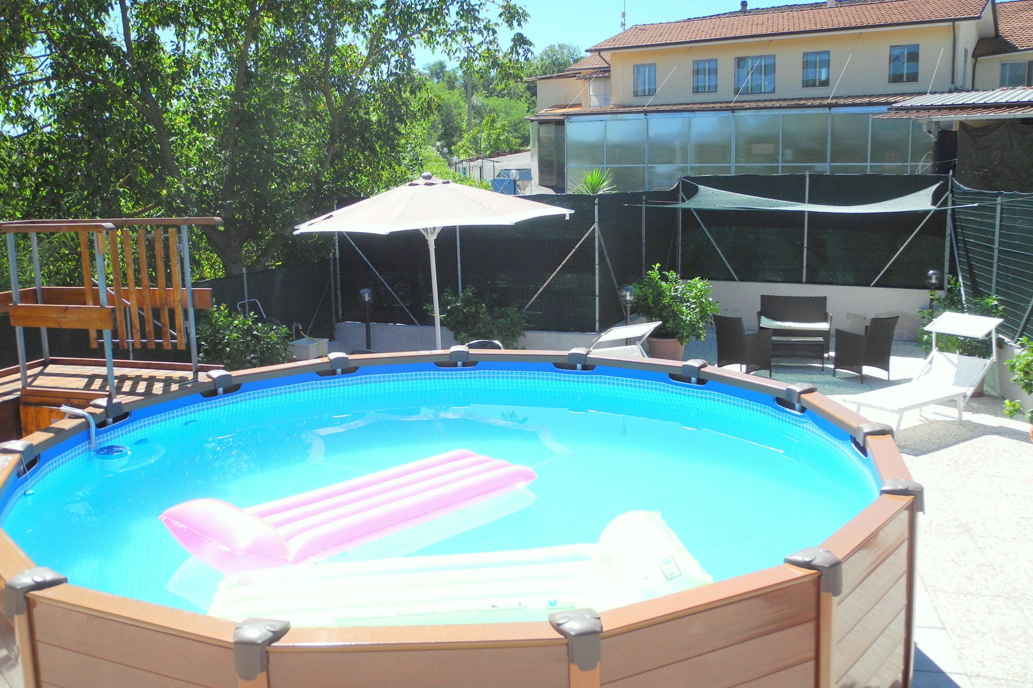 Organisch vakantiehuis in Lucca met een zwembad