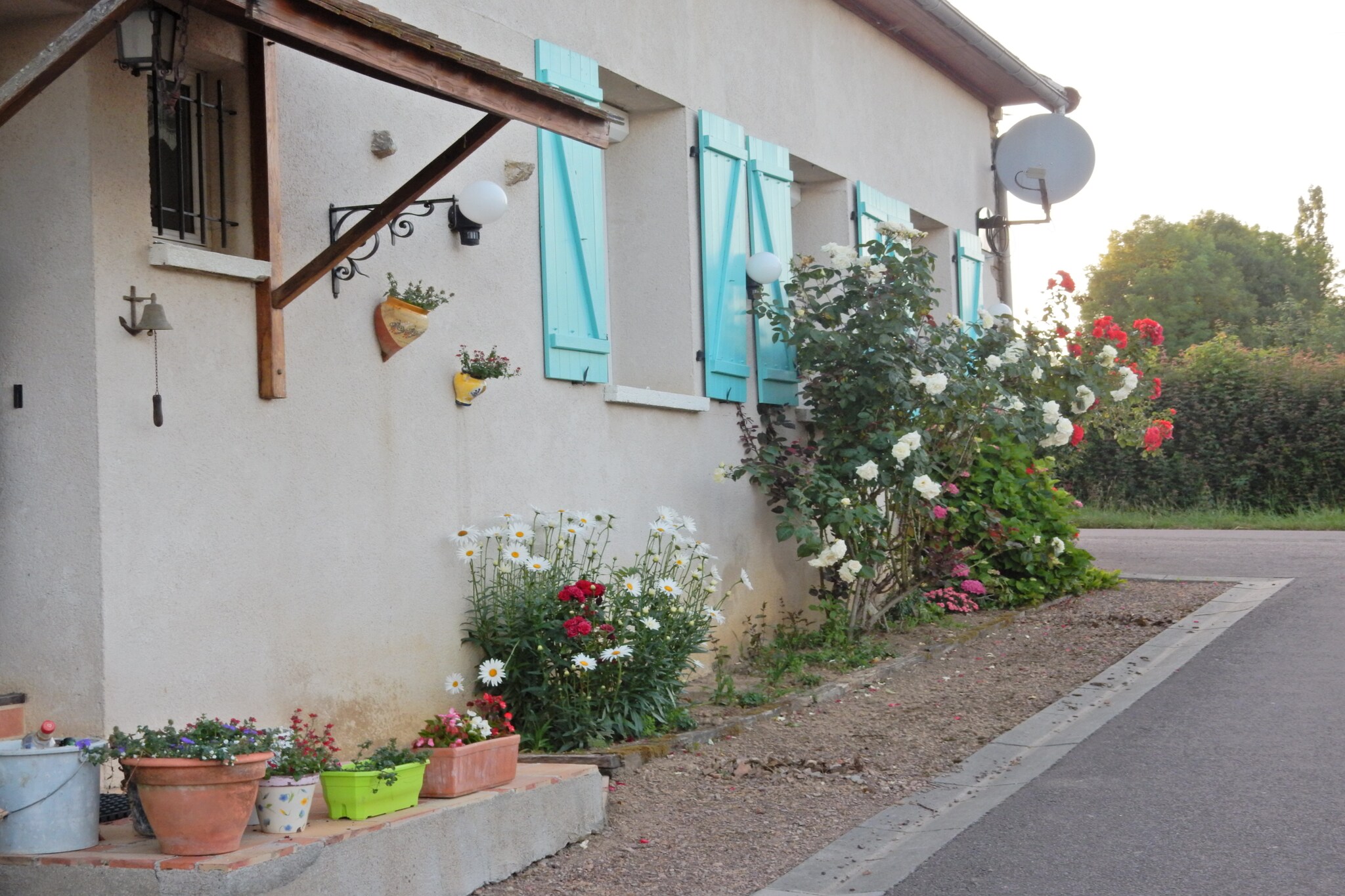 Maison de vacances Vignol-Buitenkant zomer